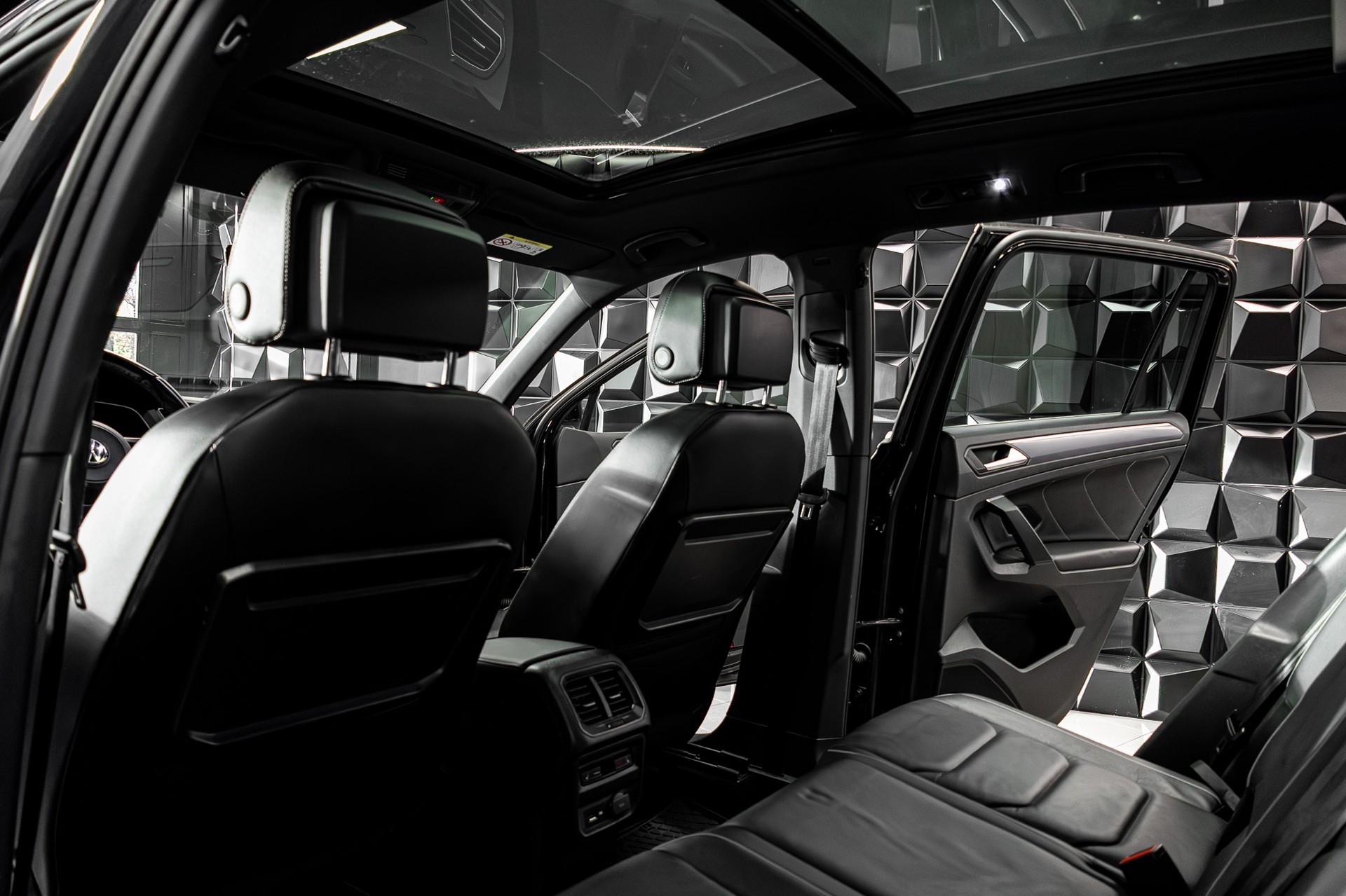 VW Tiguan 2.0TSI Highline 4Motion DSG R-Line - 22