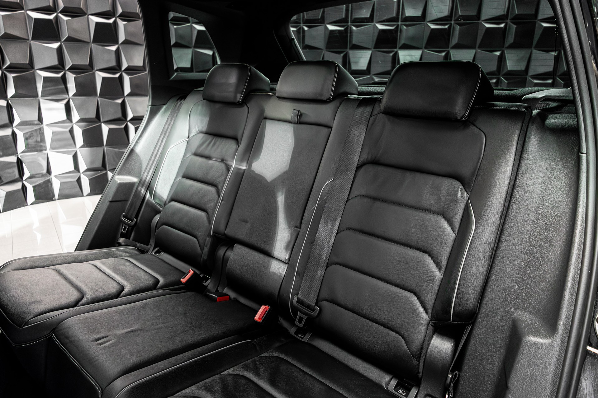 VW Tiguan 2.0TSI Highline 4Motion DSG R-Line - 23