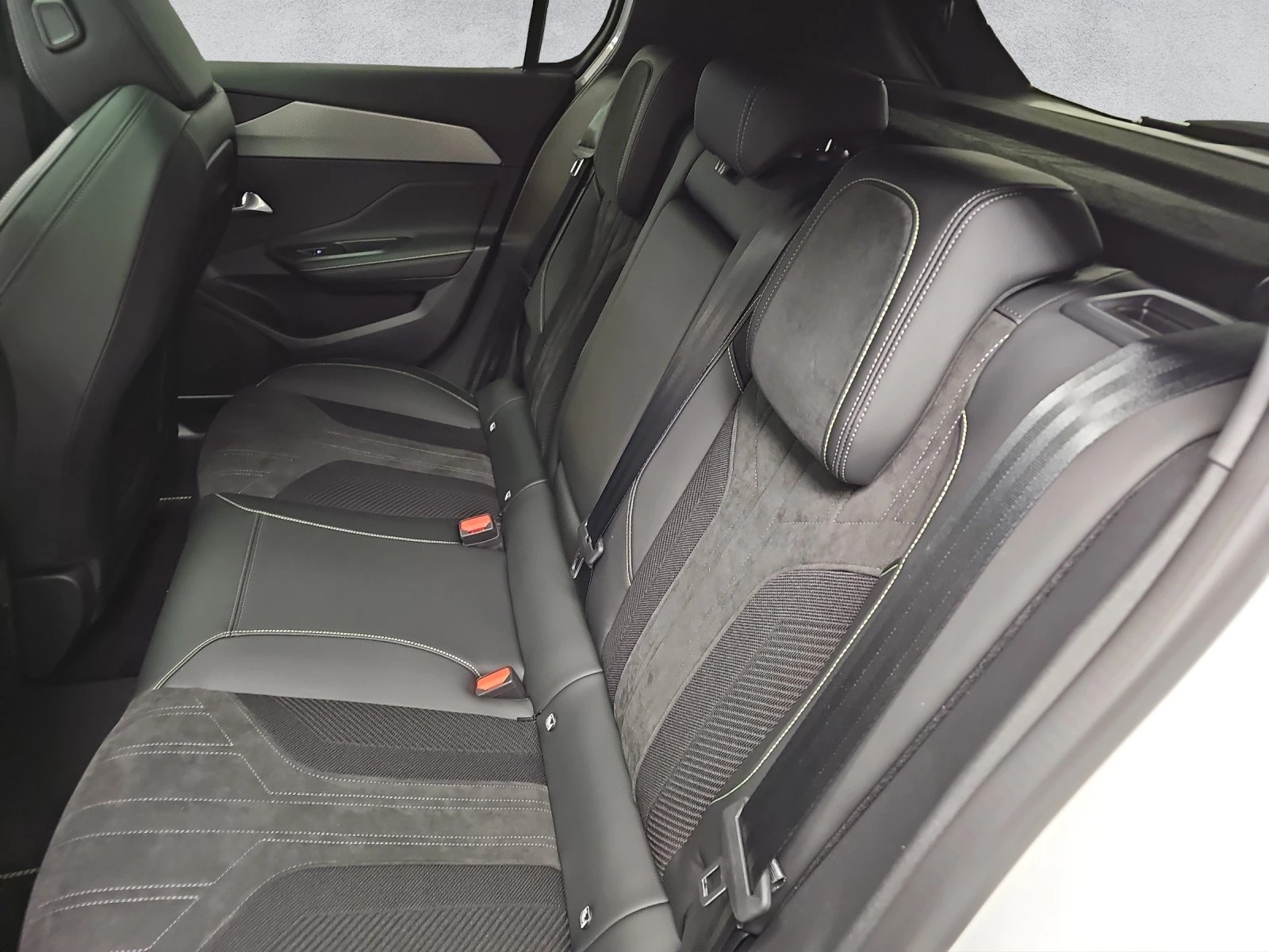 PEUGEOT 308 1.6 PHEV 225 GT Pack - 10