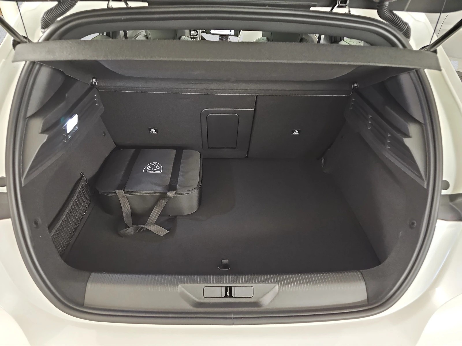 PEUGEOT 308 1.6 PHEV 225 GT Pack - 11