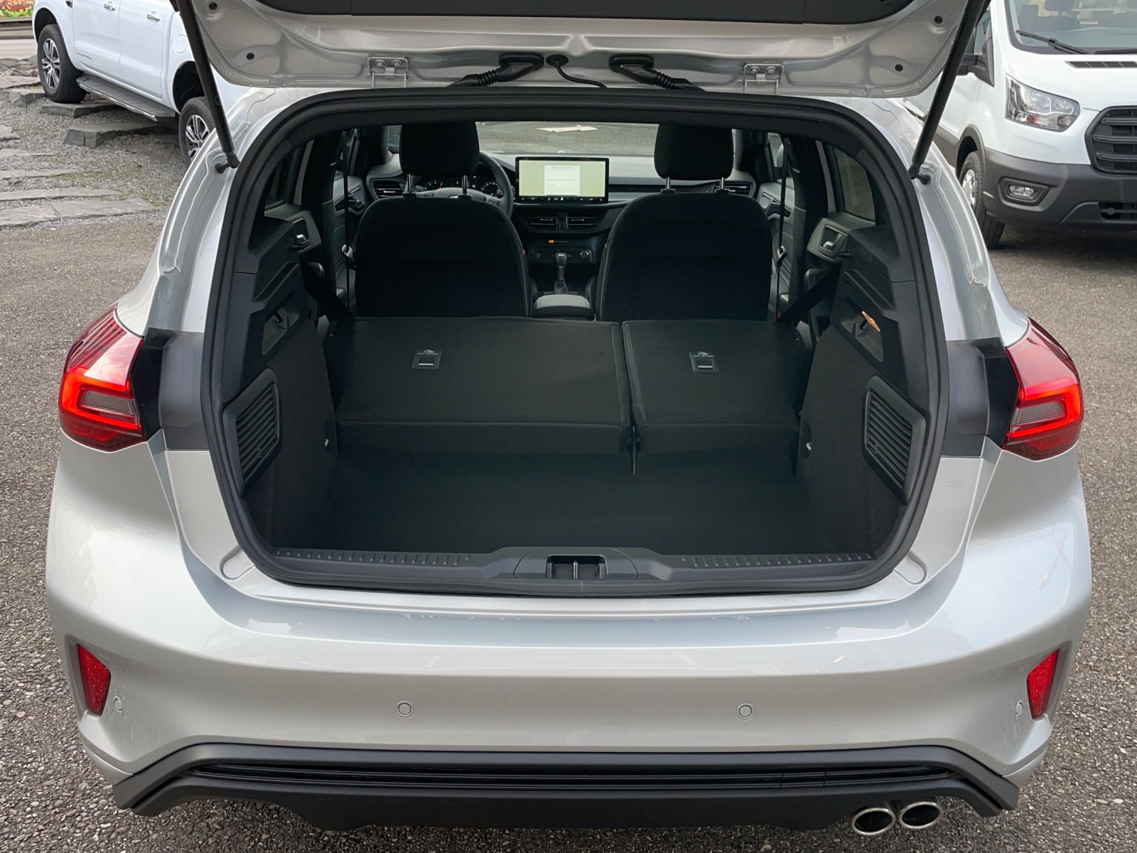 FORD Focus 1.0i EcoB Hybrid 125 ST-Line - 14