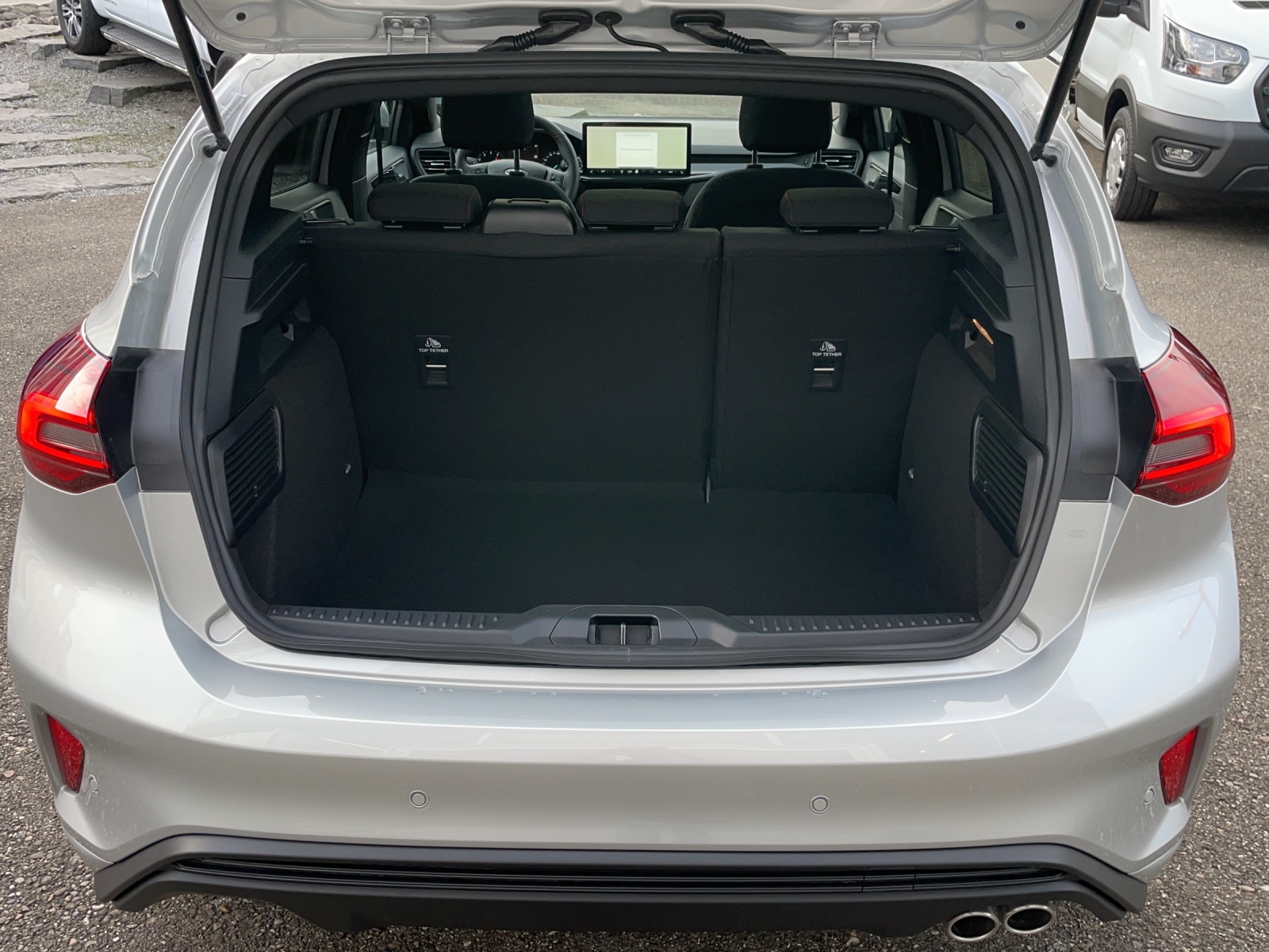 FORD Focus 1.0i EcoB Hybrid 125 ST-Line - 13