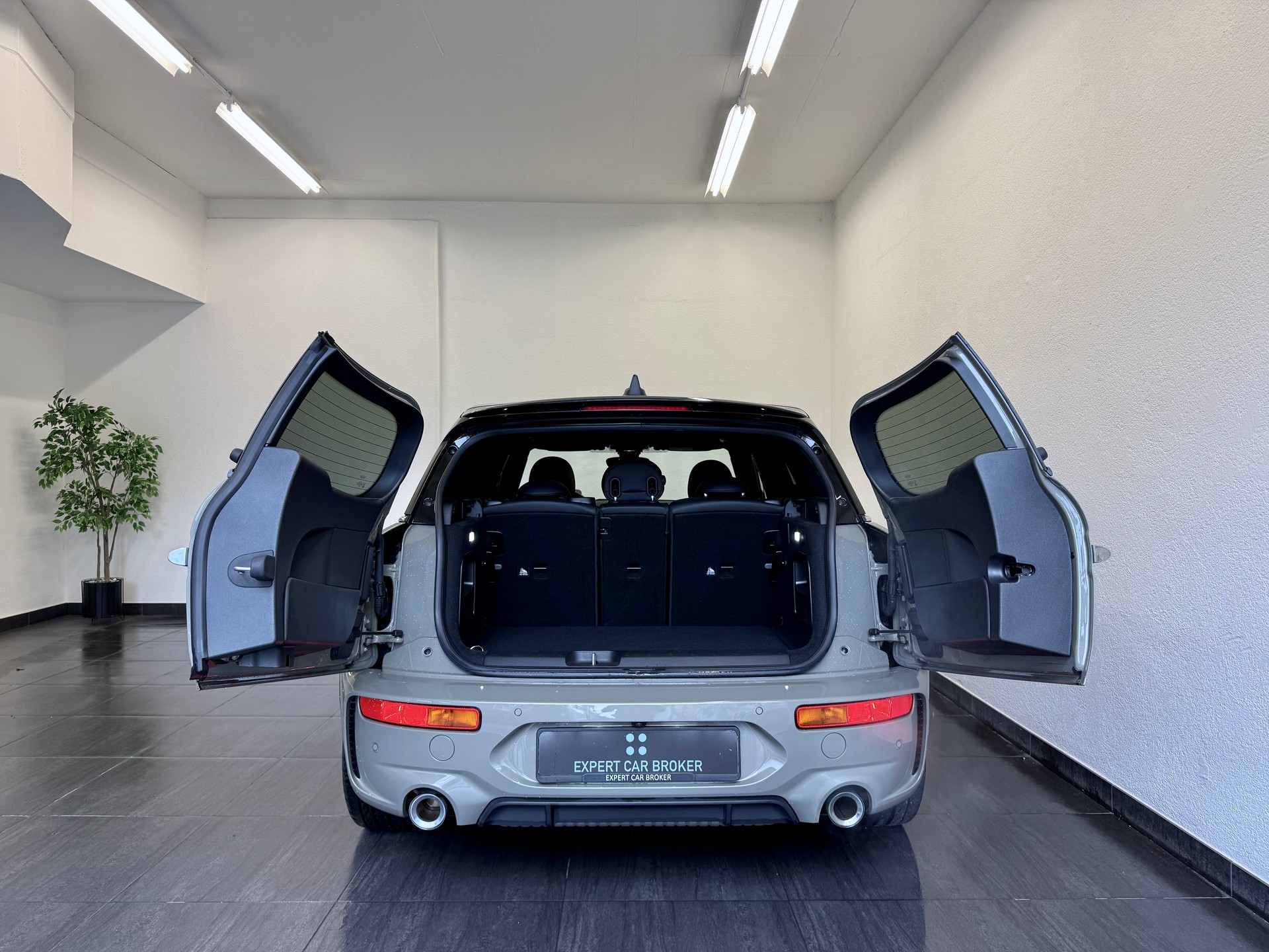 MINI Clubman Cooper John Cooper Works ALL4 Steptronic - 12