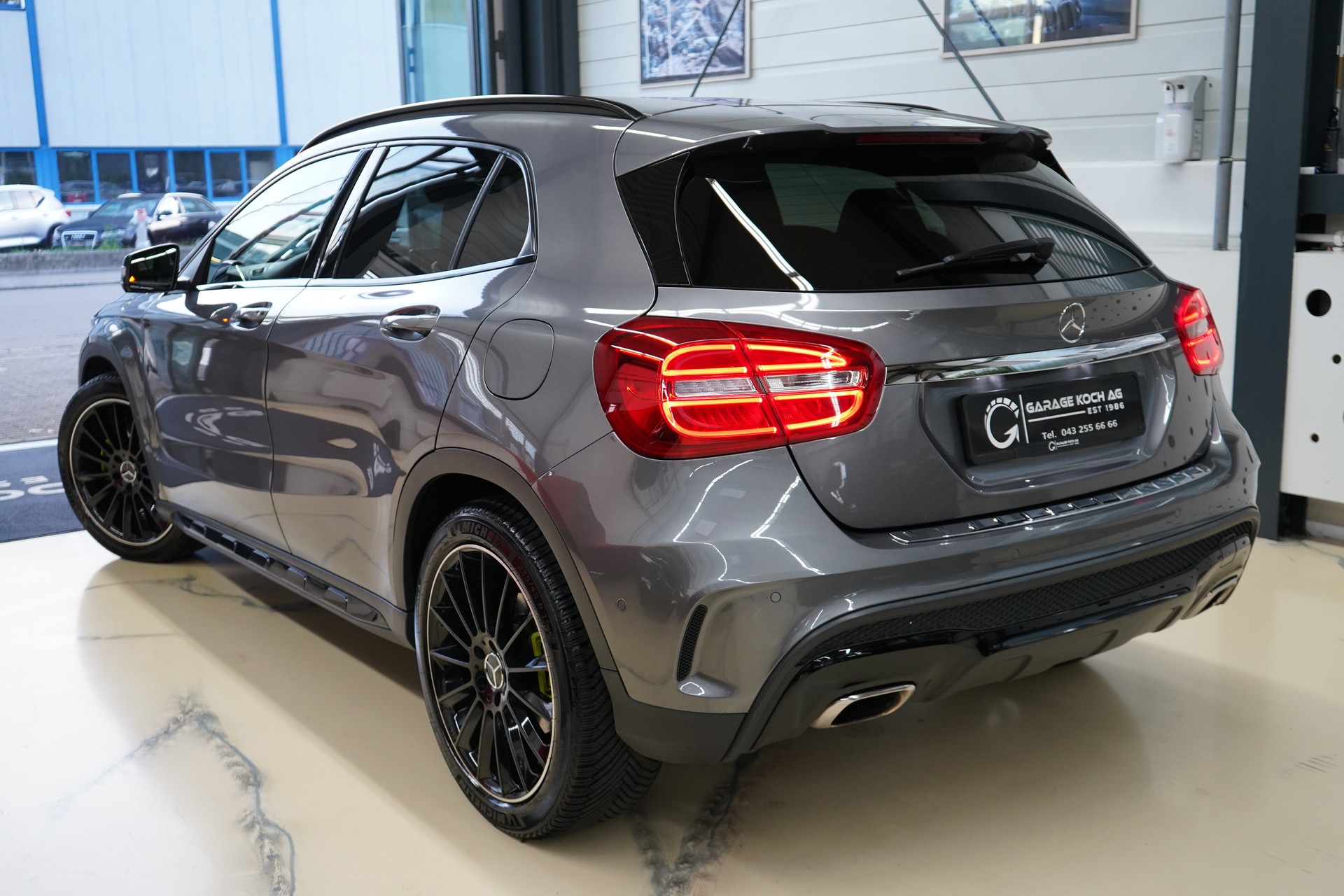 MERCEDES-BENZ GLA 250 AMG Line 4Matic 7G-DCT - 5