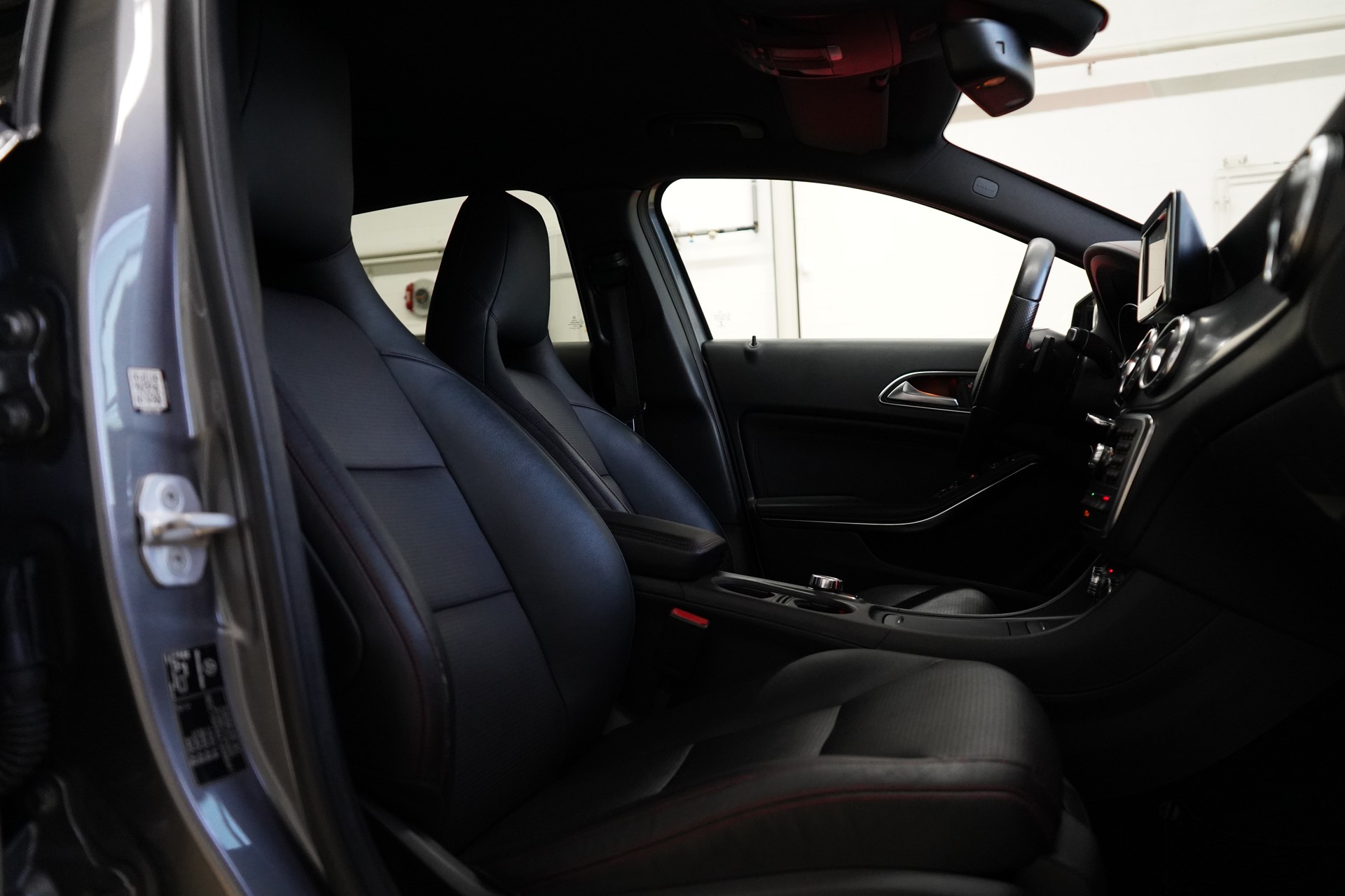 MERCEDES-BENZ GLA 250 AMG Line 4Matic 7G-DCT - 22