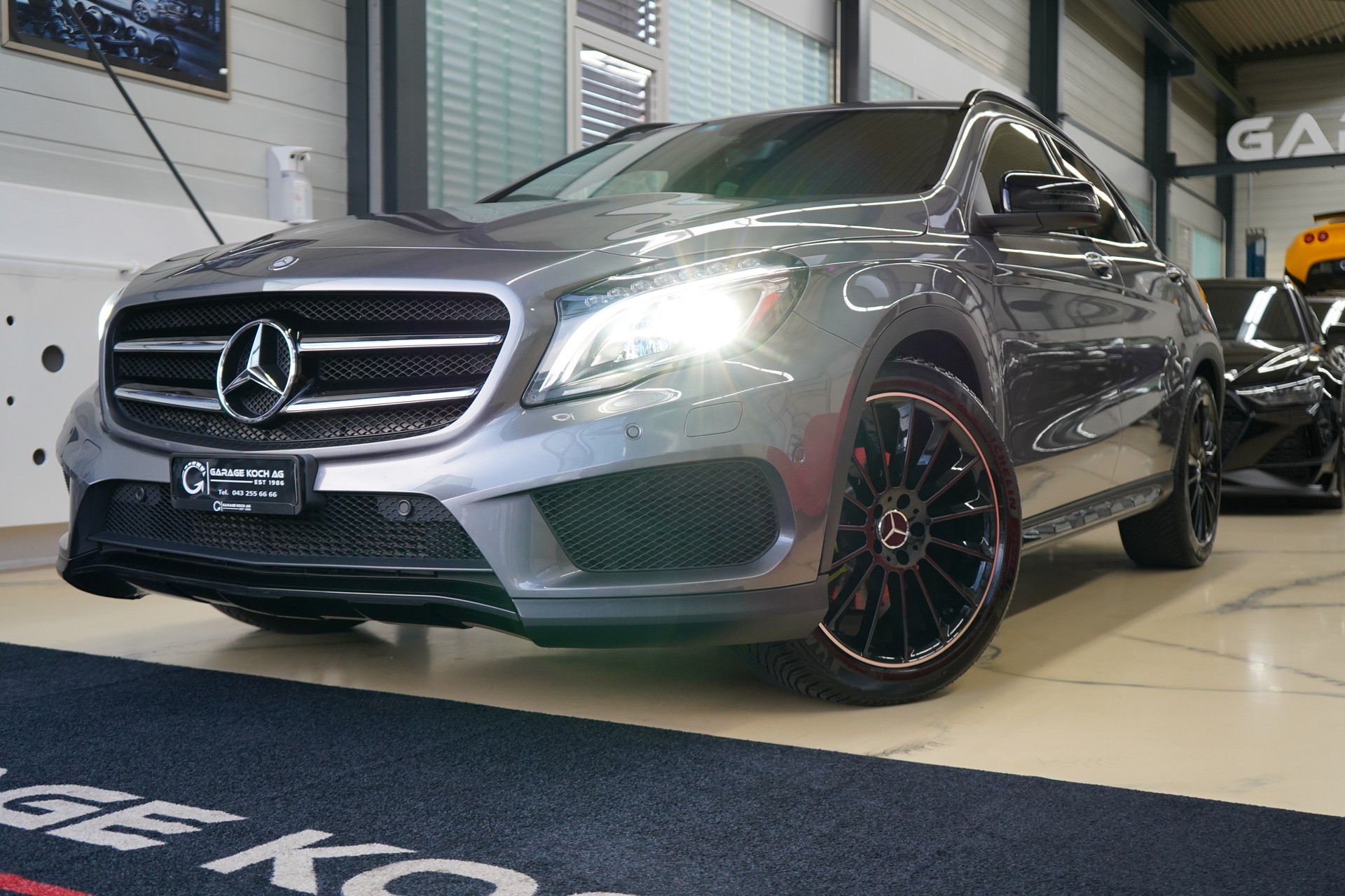MERCEDES-BENZ GLA 250 AMG Line 4Matic 7G-DCT - 2