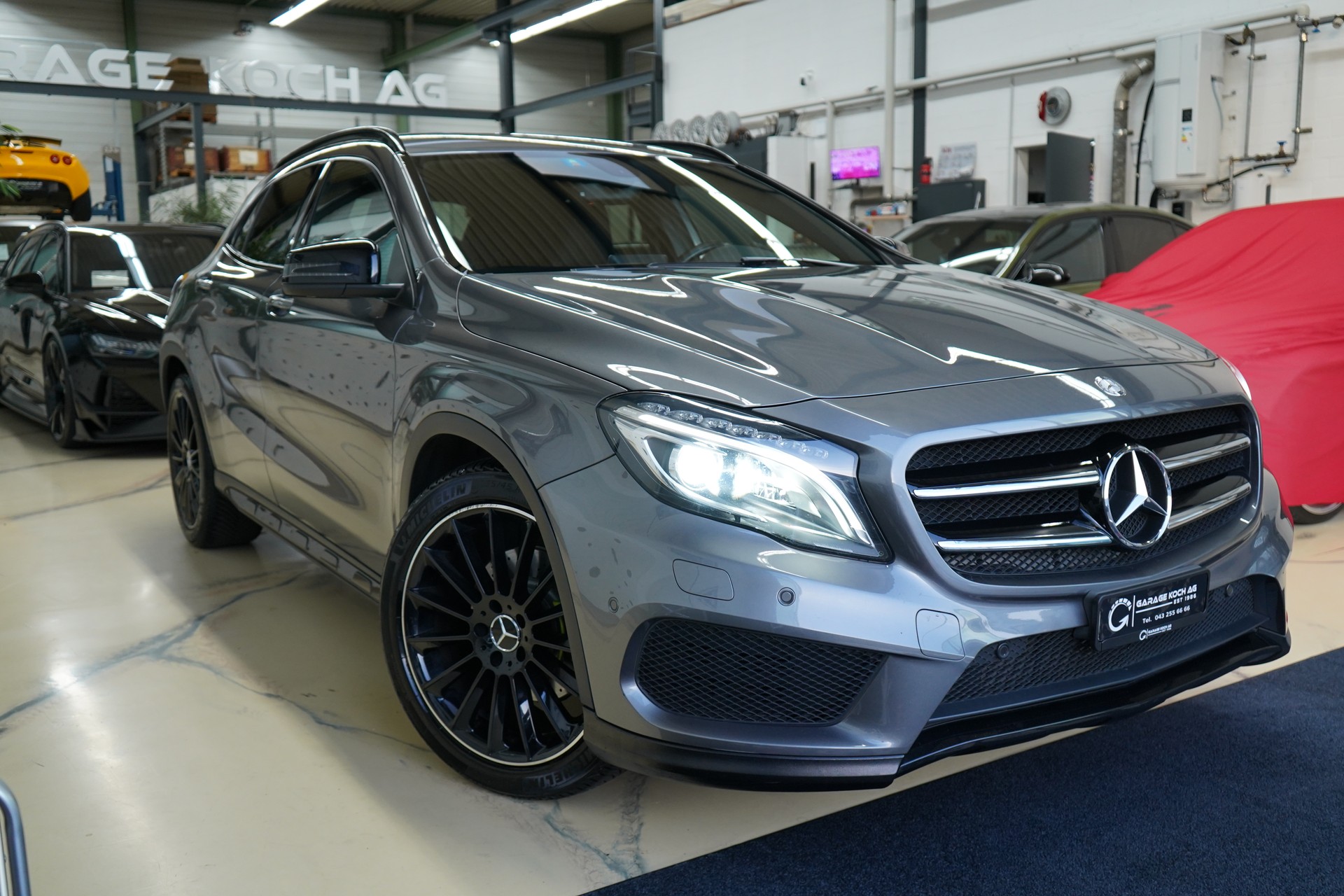 MERCEDES-BENZ GLA 250 AMG Line 4Matic 7G-DCT - 9