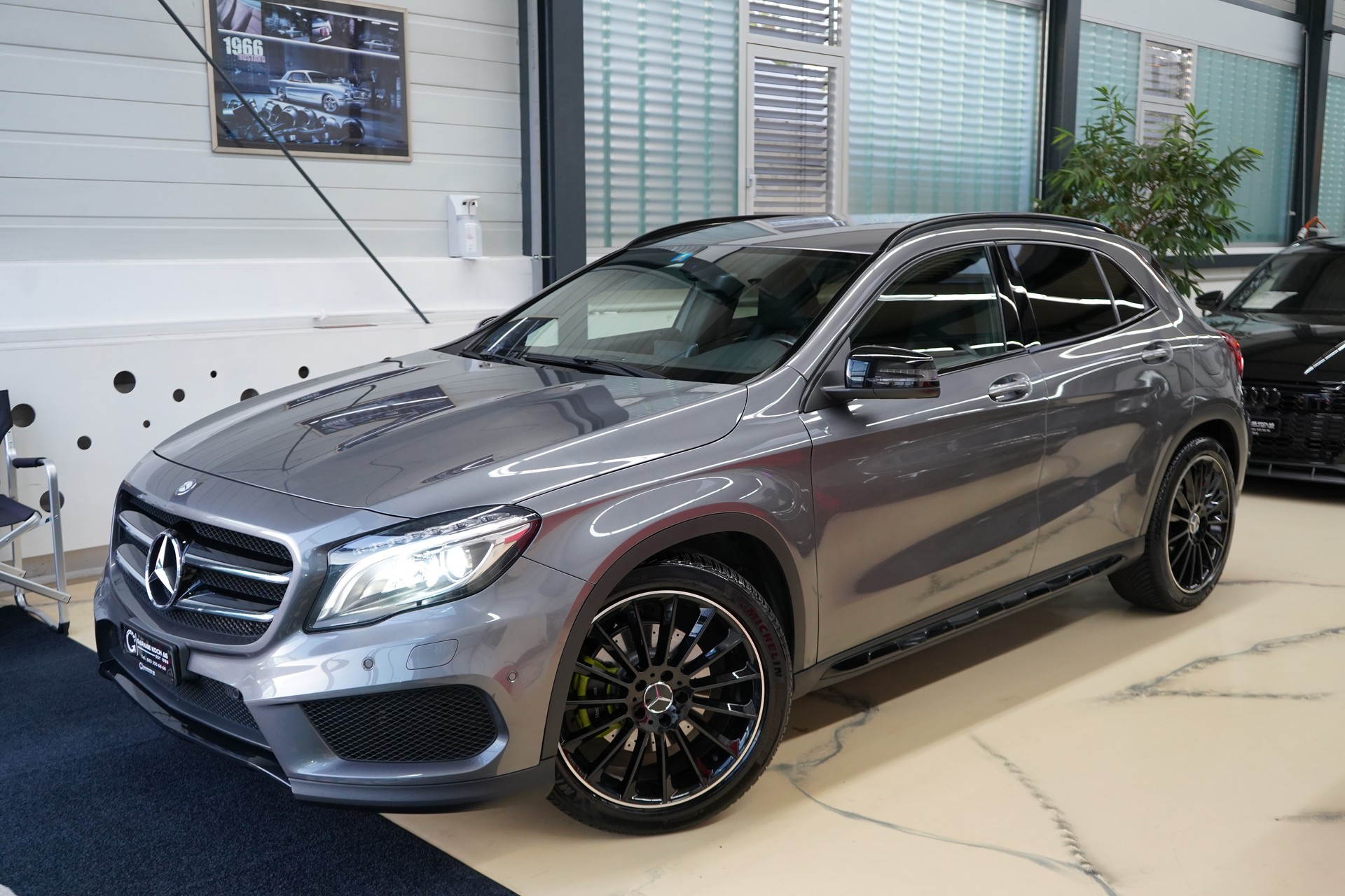 MERCEDES-BENZ GLA 250 AMG Line 4Matic 7G-DCT - 3