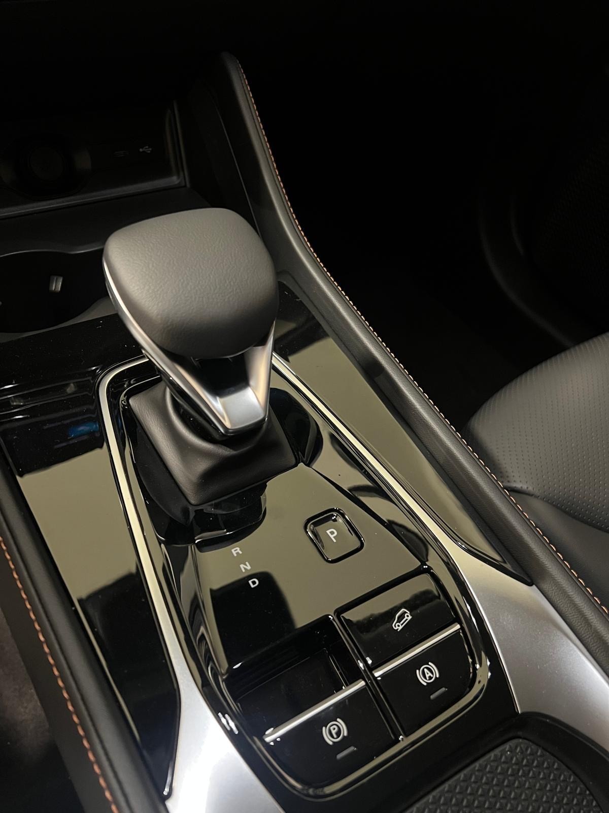 MG HS 1.5 T PHEV Luxury - 11