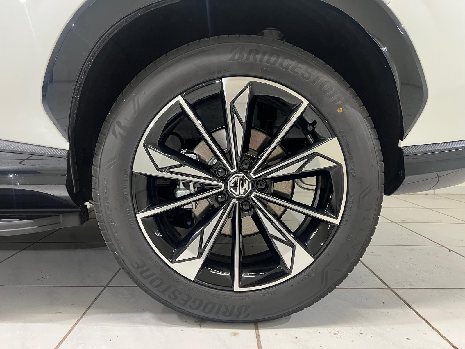 MG HS 1.5 T PHEV Luxury - 8