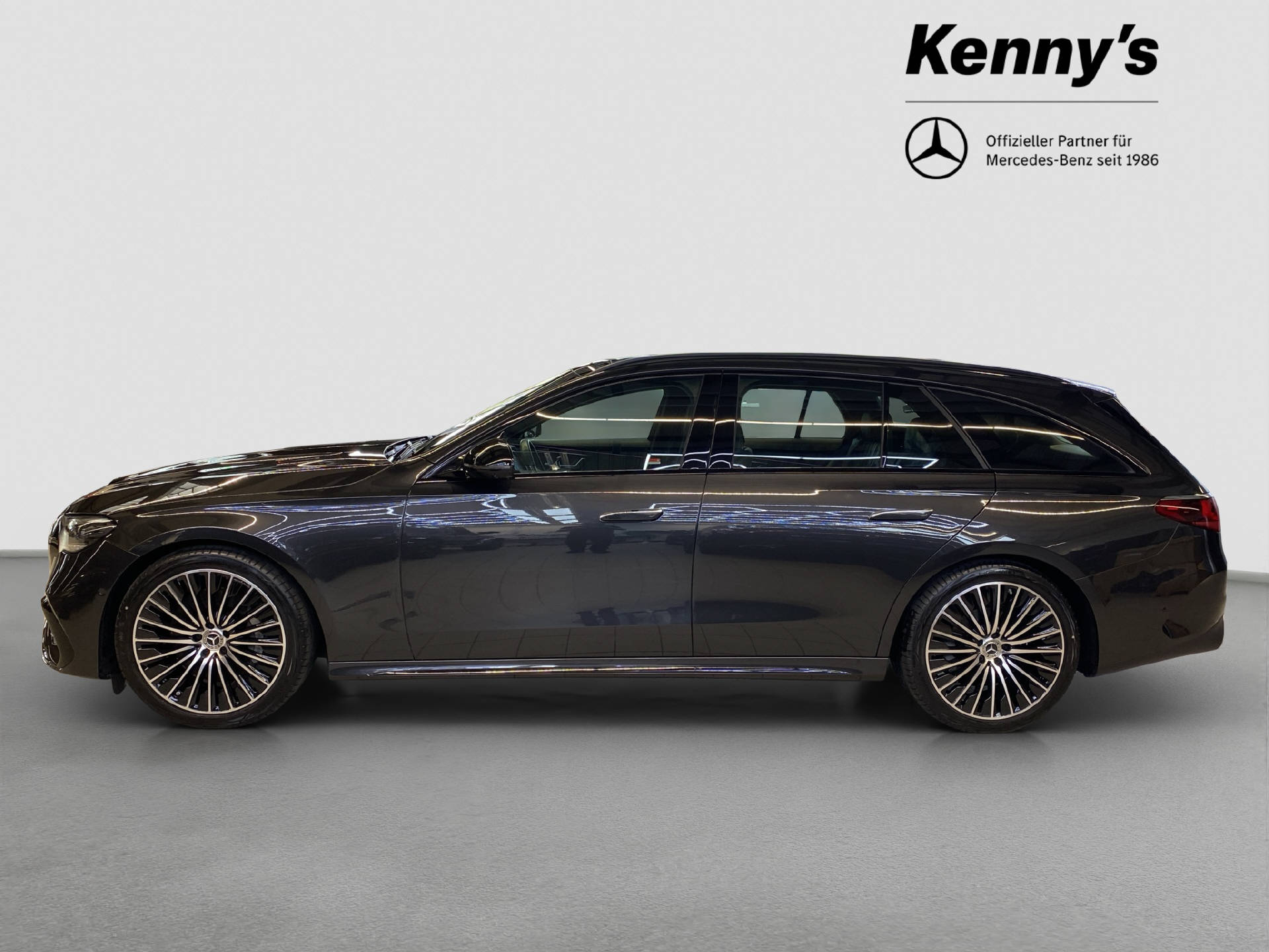 MERCEDES-BENZ E 200 AMG Line 4MATIC - 3