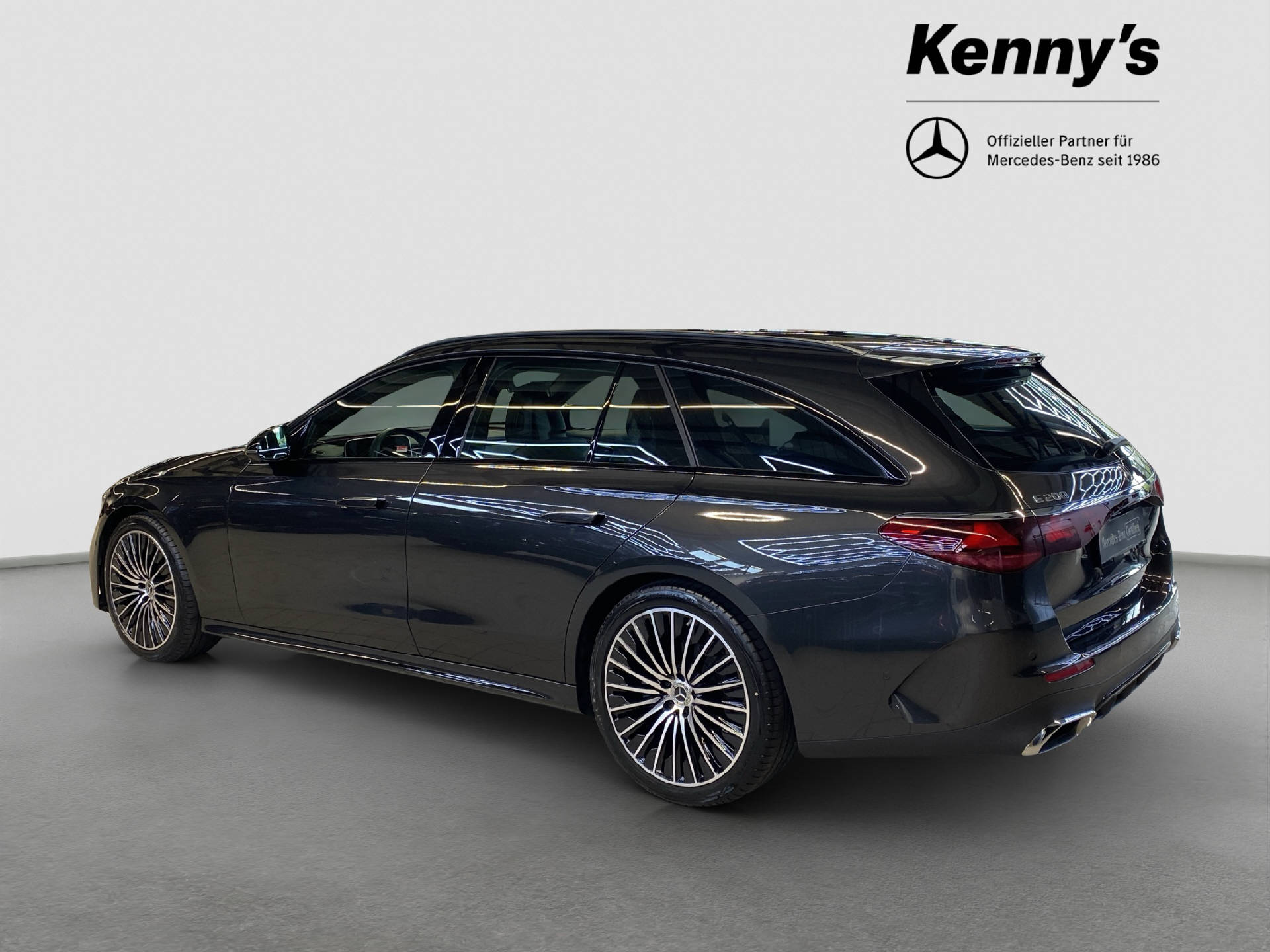 MERCEDES-BENZ E 200 AMG Line 4MATIC - 5