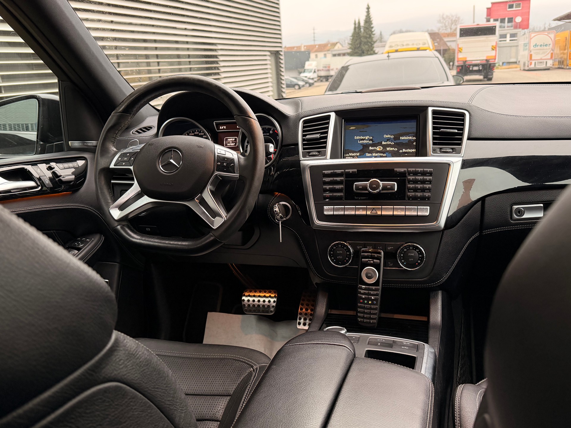 MERCEDES-BENZ ML 63 AMG Executive 4Matic Speedshift - 13