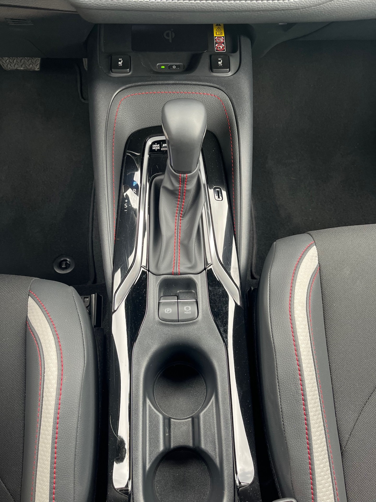 TOYOTA Corolla Touring Sports 2.0 HSD GR Sport e-CVT - 19