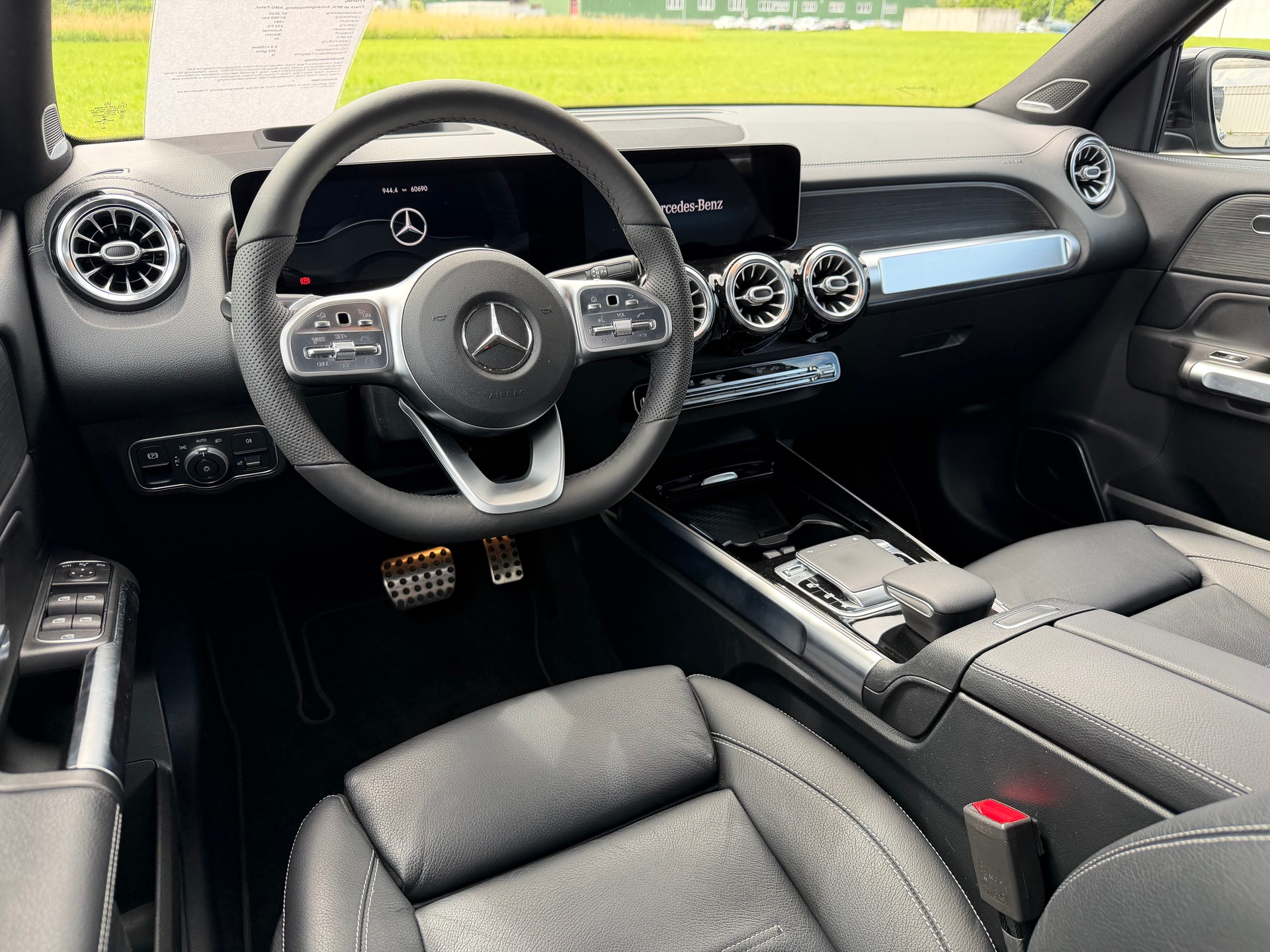 MERCEDES-BENZ GLB 250 4Matic AMG Line 8G-Tronic - 10