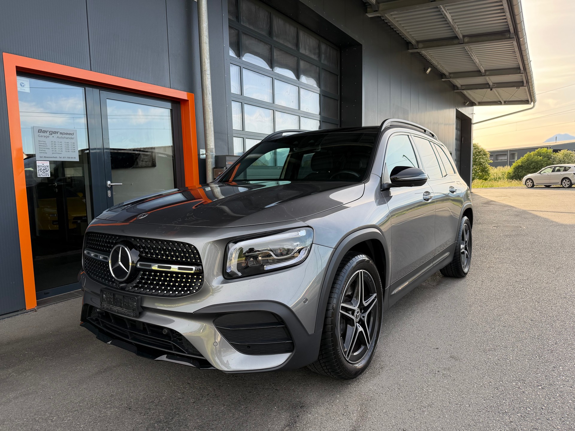 MERCEDES-BENZ GLB 250 4Matic AMG Line 8G-Tronic - 2