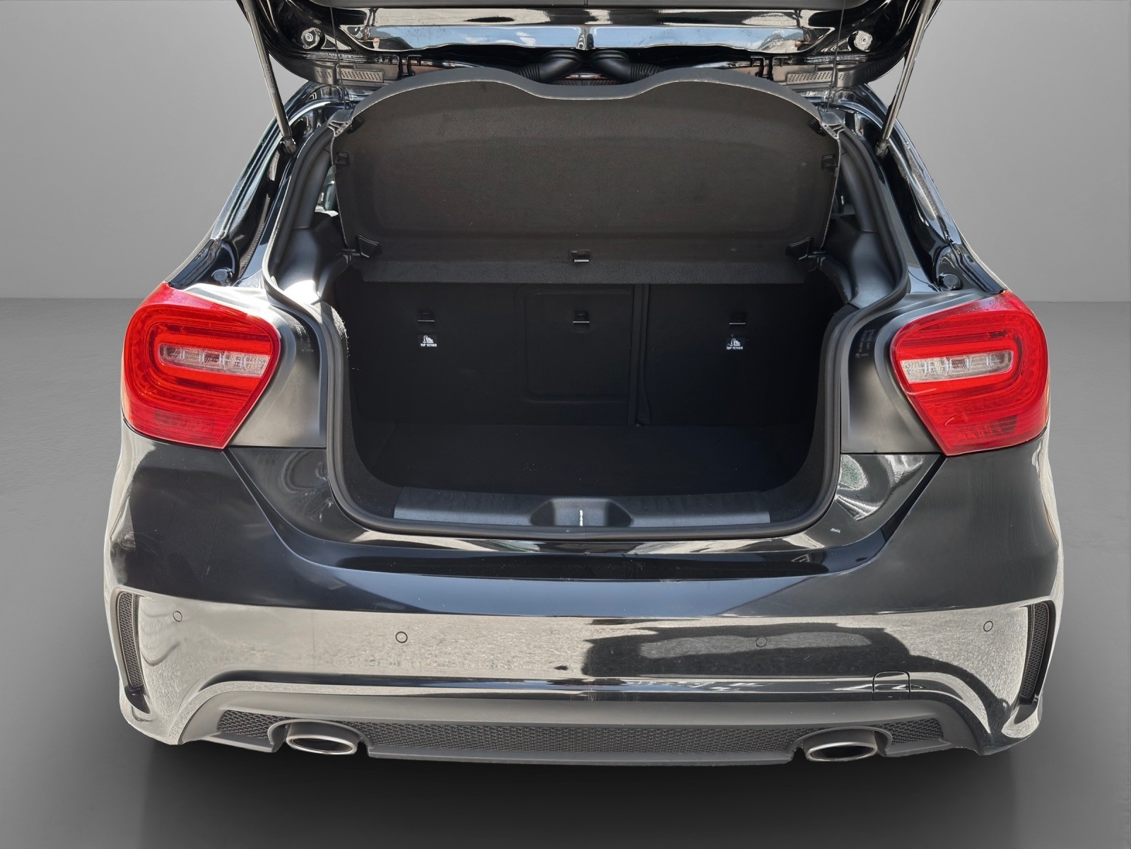 MERCEDES-BENZ A 180 AMG Line 7G-DCT - 12