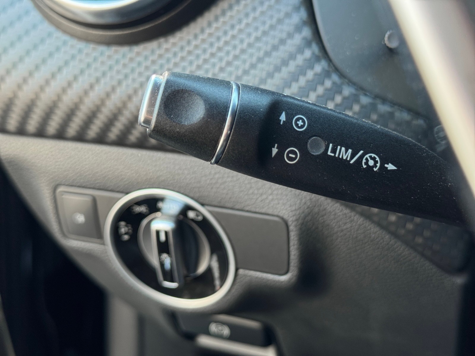 MERCEDES-BENZ A 180 AMG Line 7G-DCT - 18