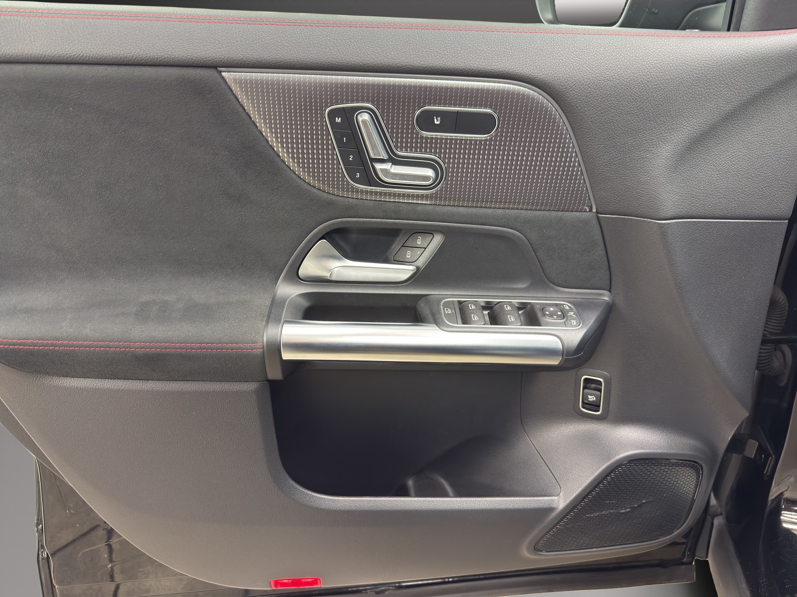 MERCEDES-BENZ EQA 350 4Matic - 13