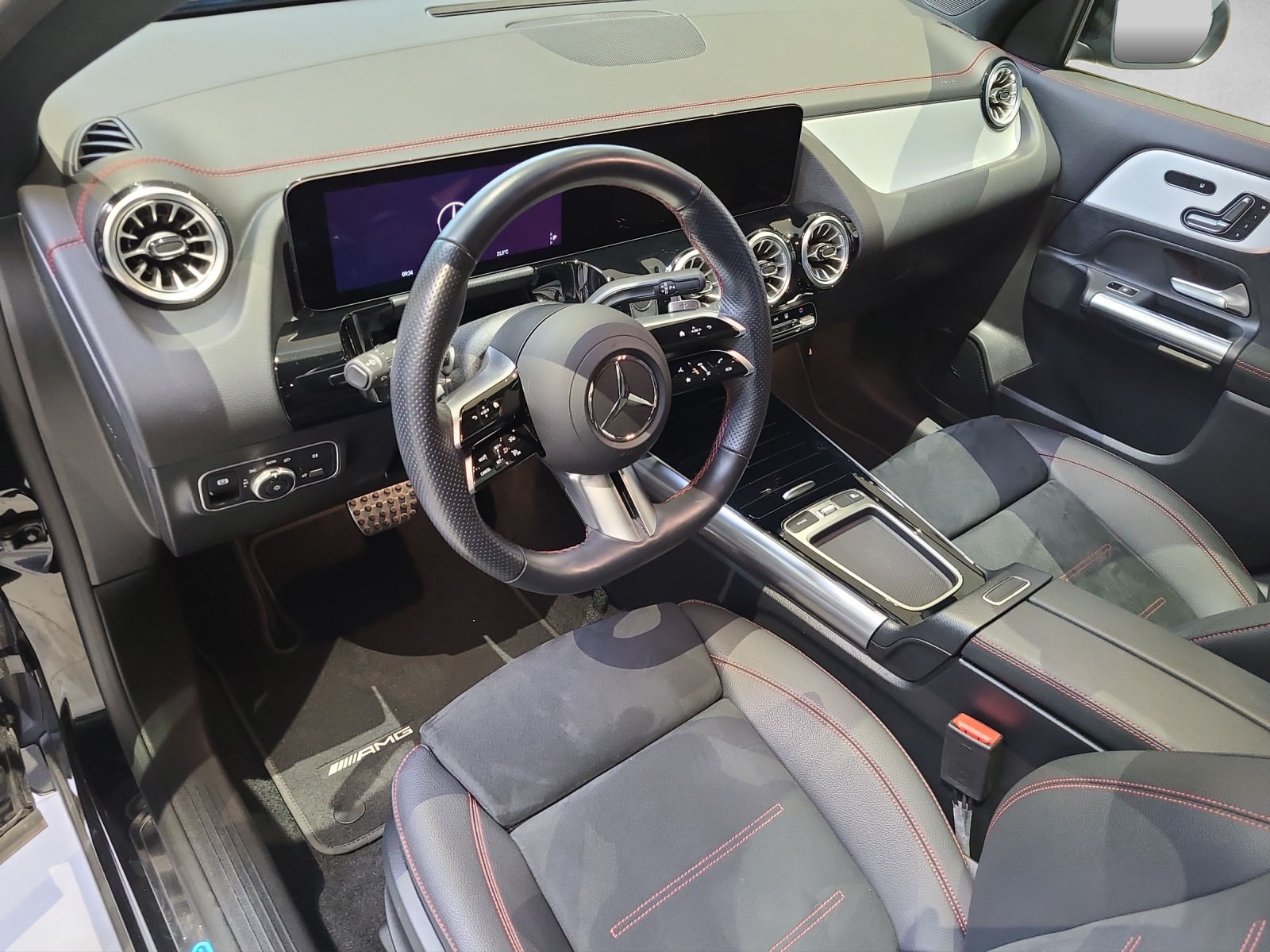 MERCEDES-BENZ EQA 350 AMG Line 4Matic - 7