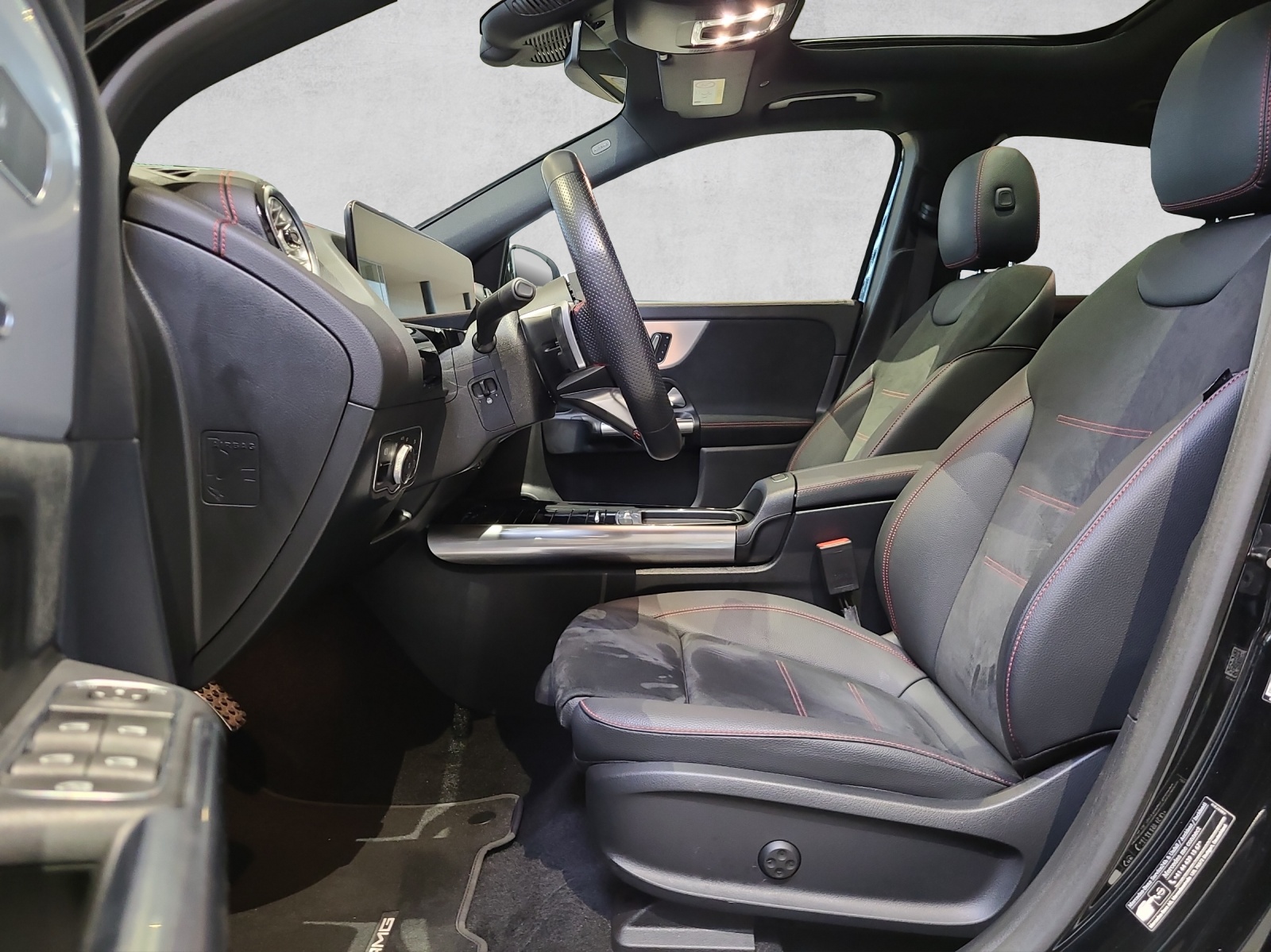 MERCEDES-BENZ EQA 350 AMG Line 4Matic - 8