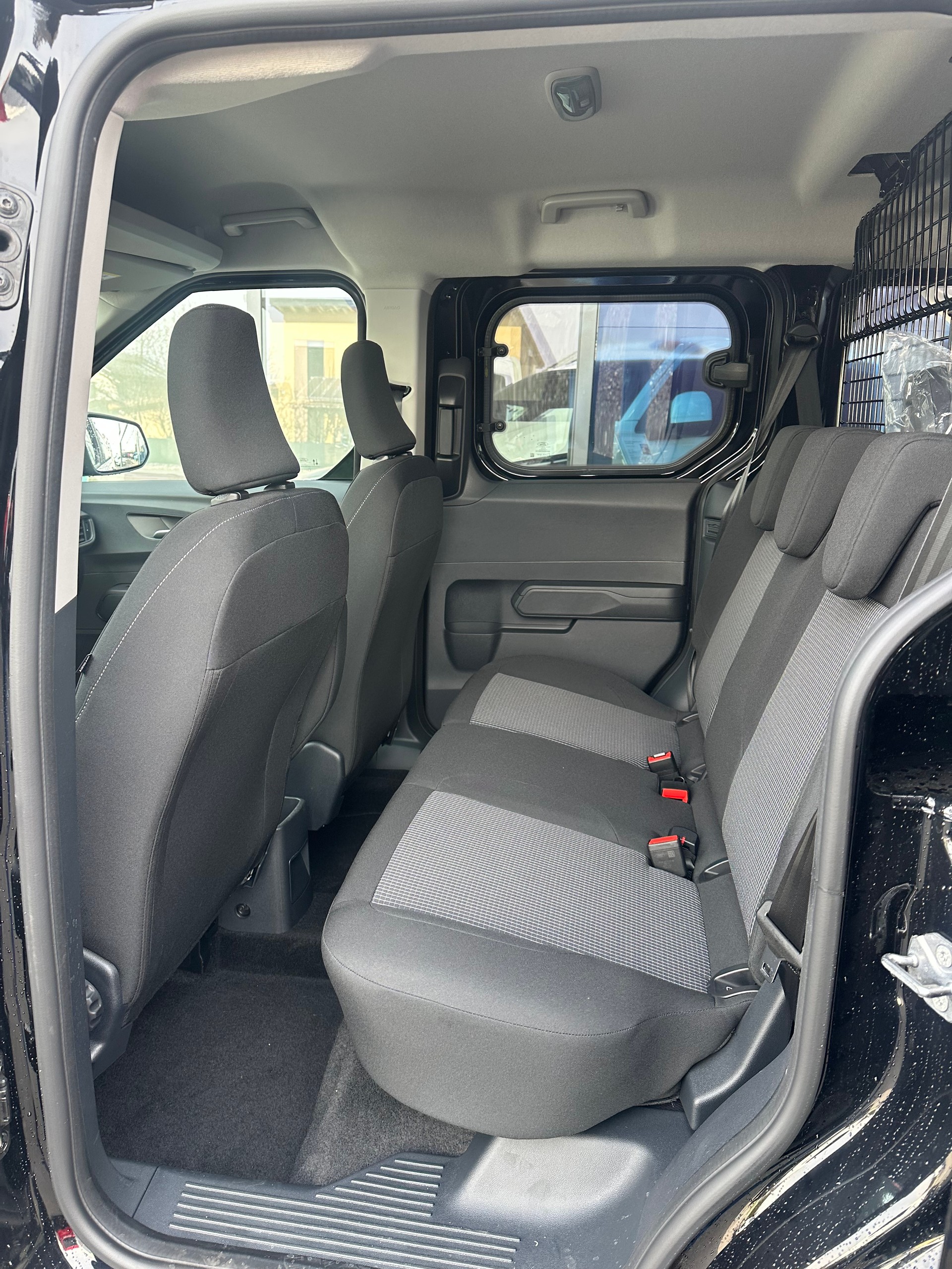 FORD Transit Courier dcab. van 1.0 Trend/125CV/Aut. - 12