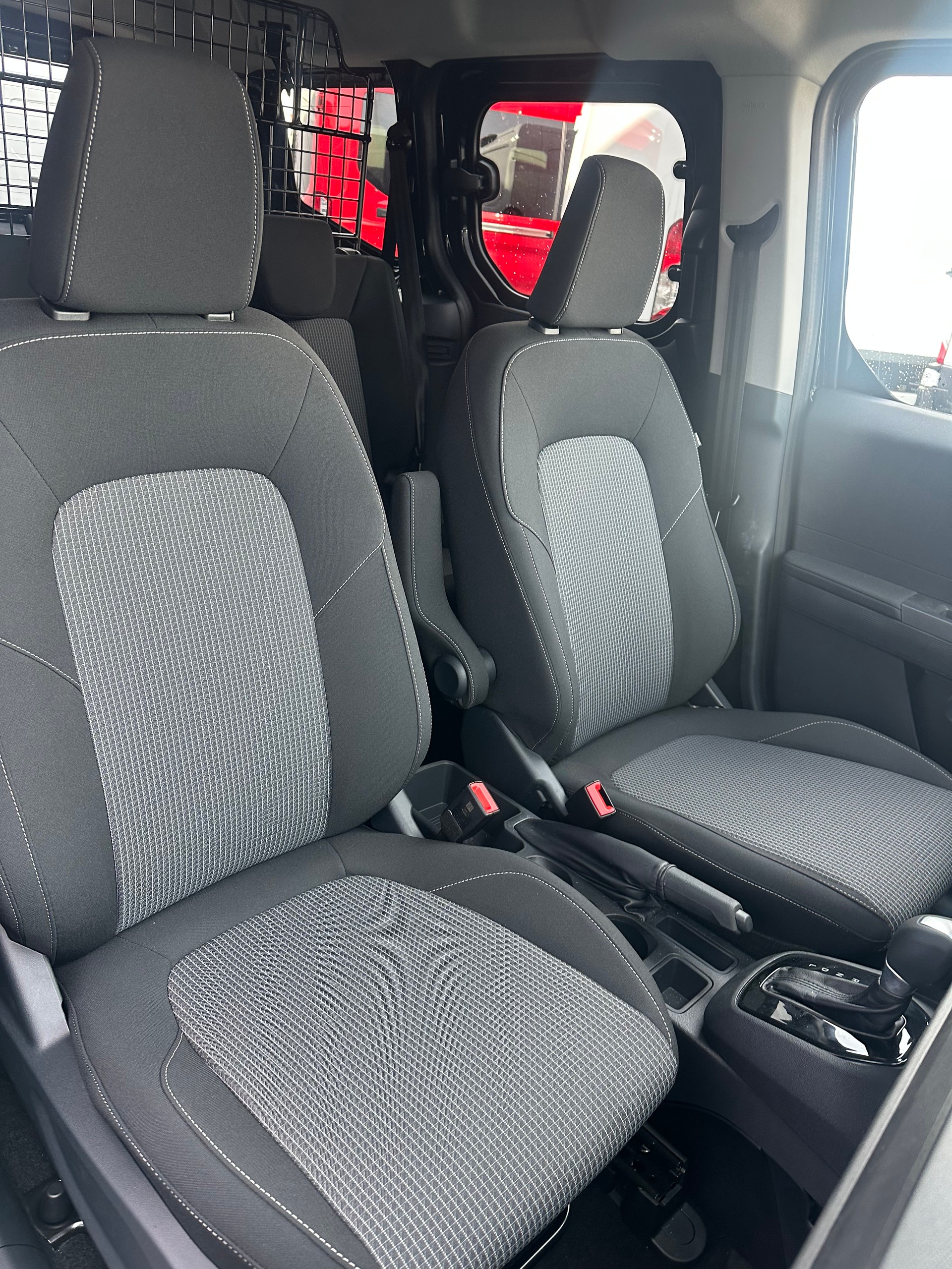 FORD Transit Courier dcab. van 1.0 Trend/125CV/Aut. - 15