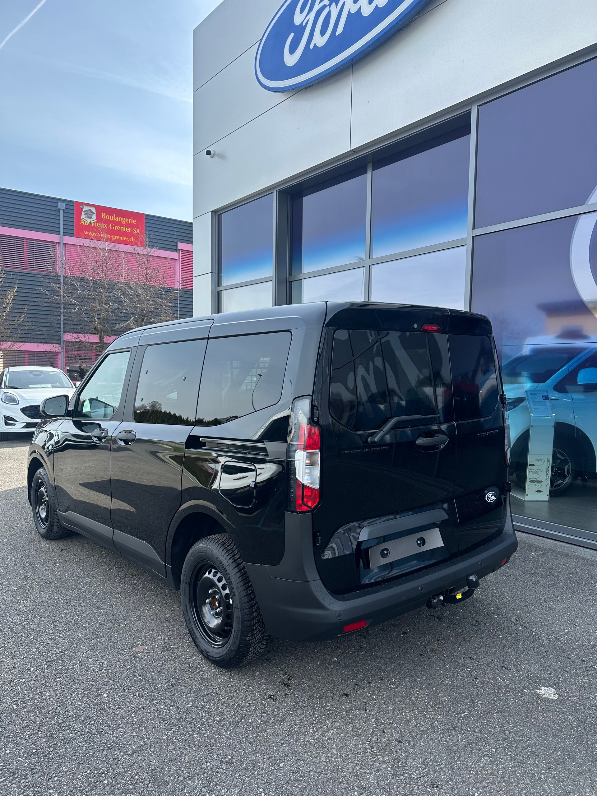 FORD Transit Courier dcab. van 1.0 Trend/125CV/Aut. - 4