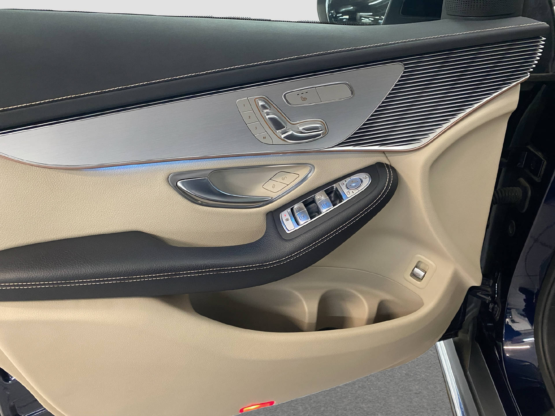 MERCEDES-BENZ EQC 400 4MATIC - 13