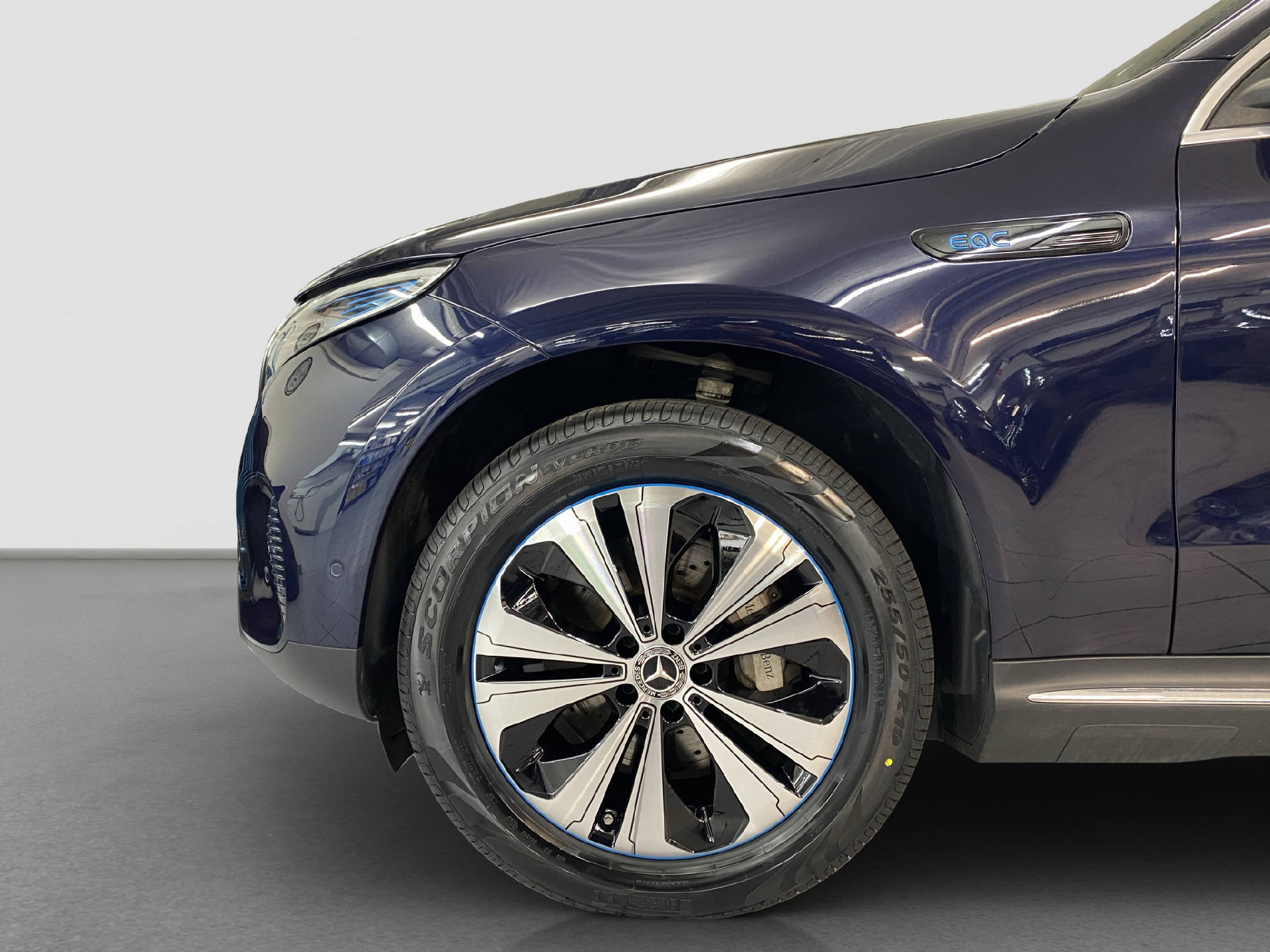 MERCEDES-BENZ EQC 400 4MATIC - 8