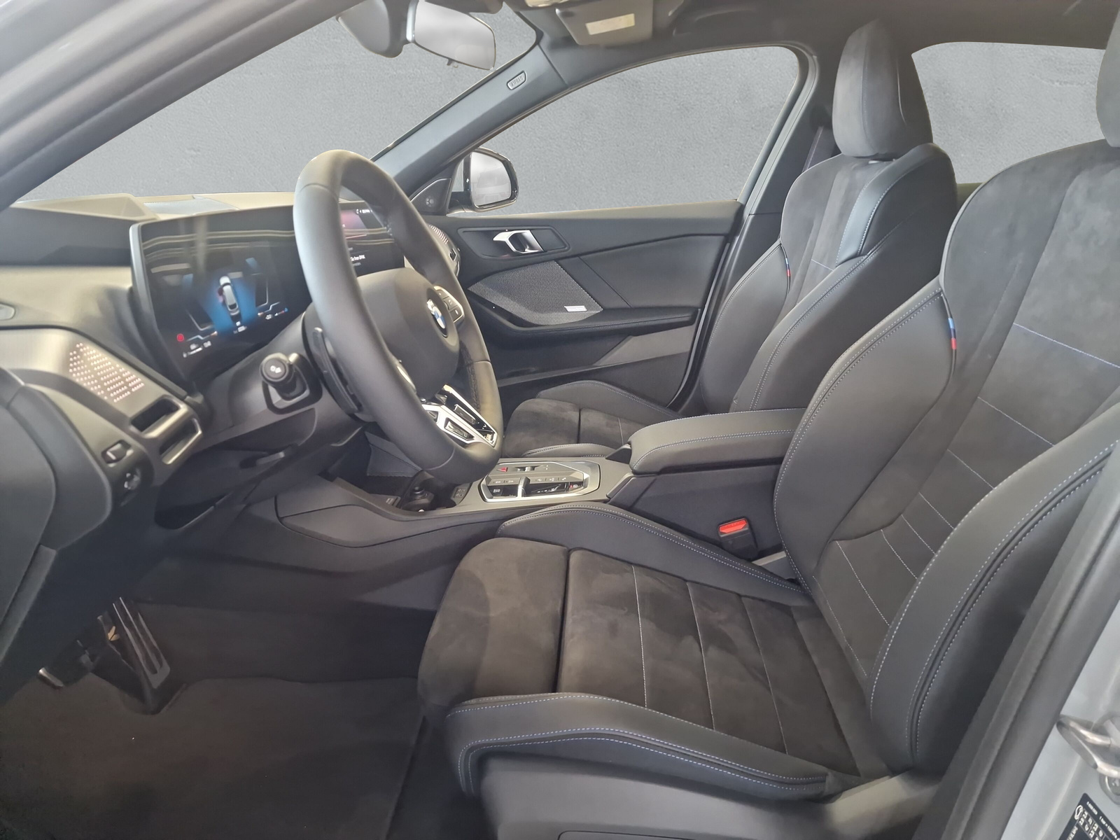 BMW 123 xDrive M Sport Pro Steptronic - 12