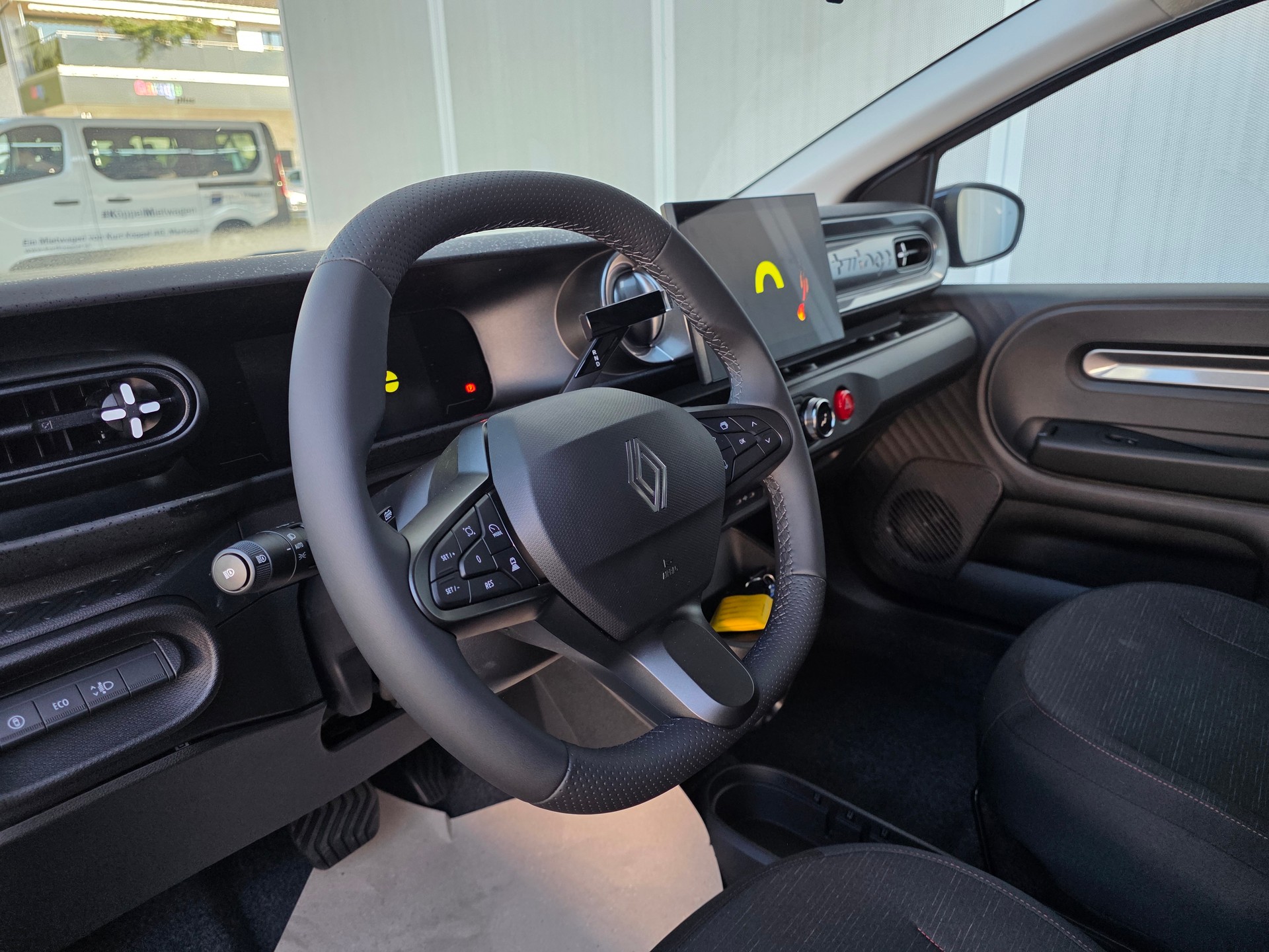RENAULT Twingo E-Tech 27kWh Techno - 6