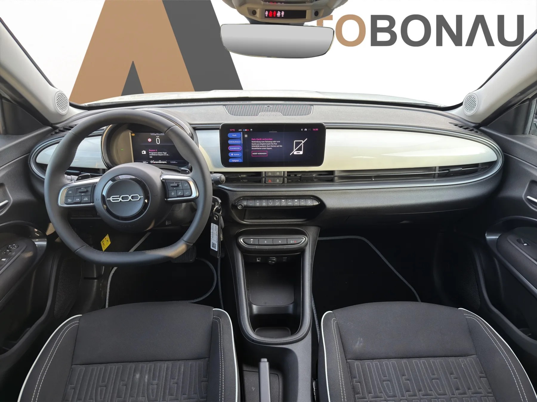 FIAT 600 1.2 Hybrid 145 Cult - 10
