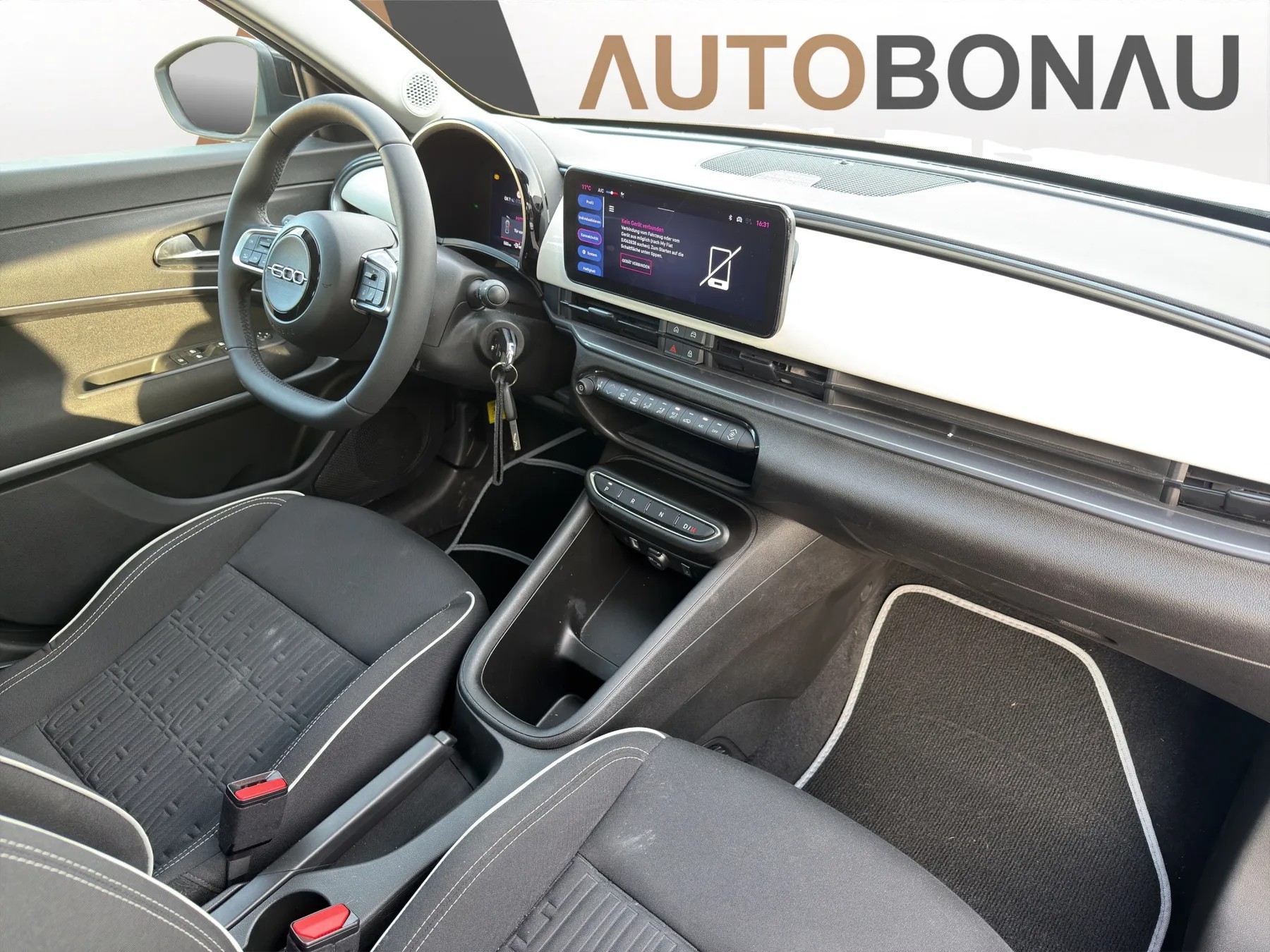 FIAT 600 1.2 Hybrid 145 Cult - 11