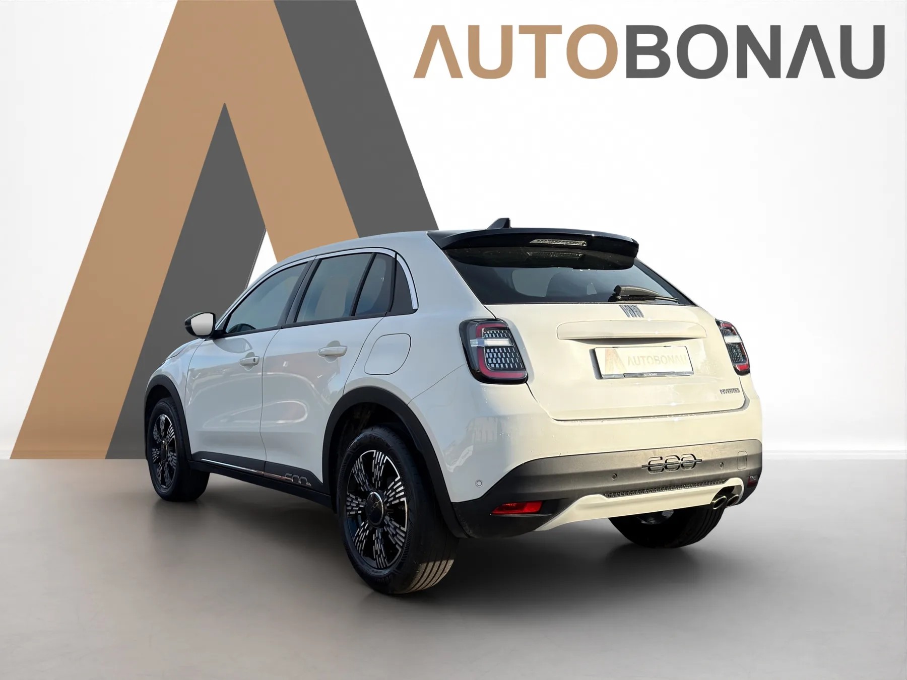 FIAT 600 1.2 Hybrid 145 Cult - 3