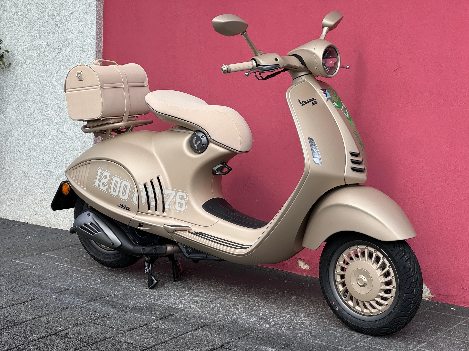 PIAGGIO Vespa 946 125 Dragon - 9