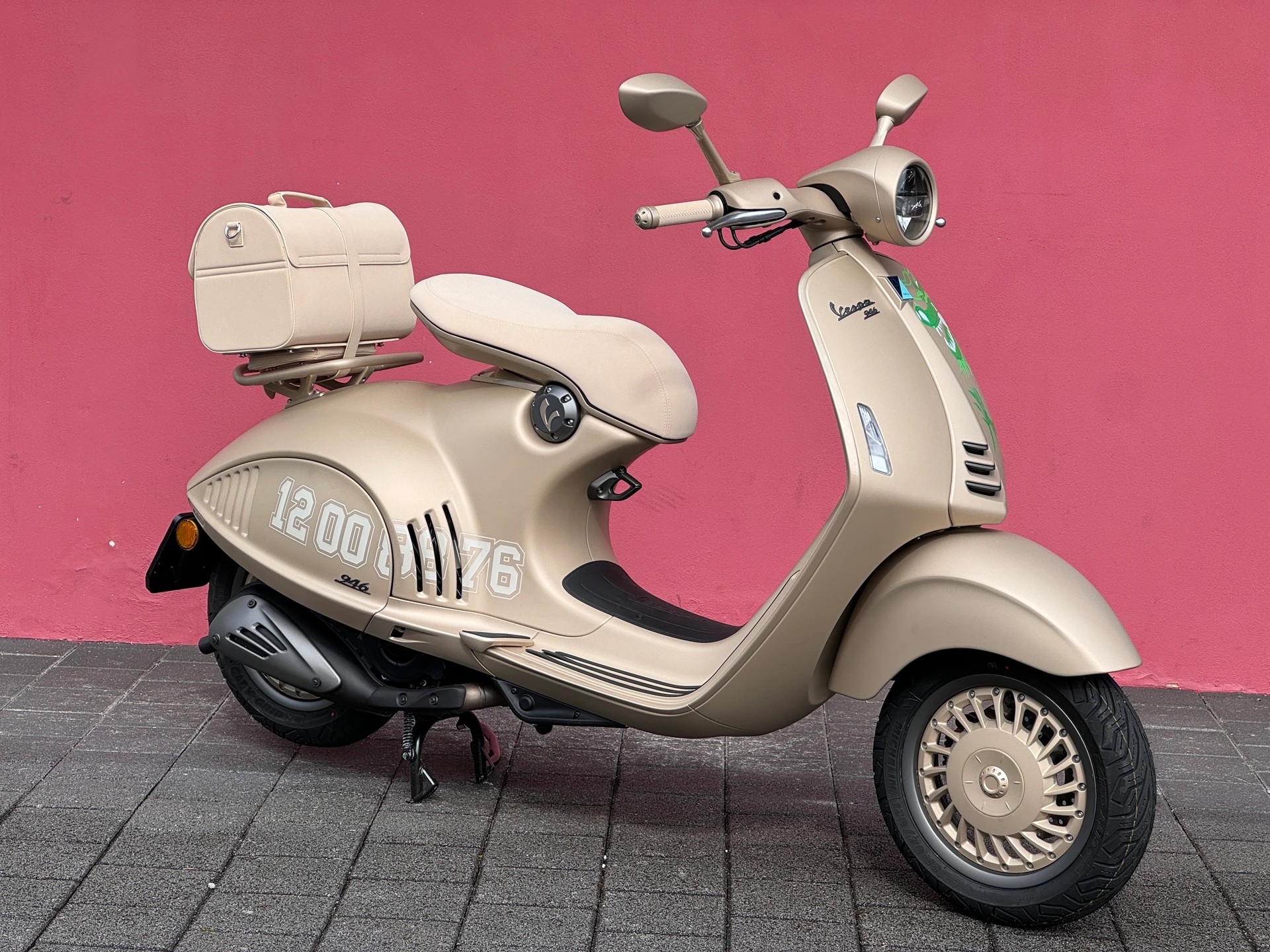 PIAGGIO Vespa 946 125 Dragon - 14