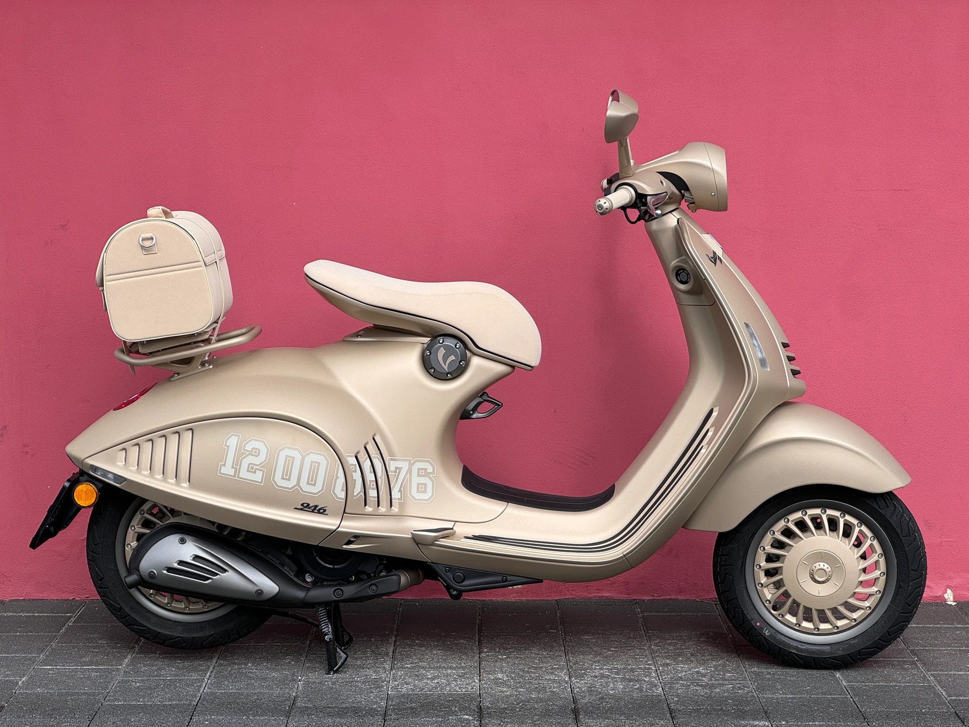 PIAGGIO Vespa 946 125 Dragon - 1