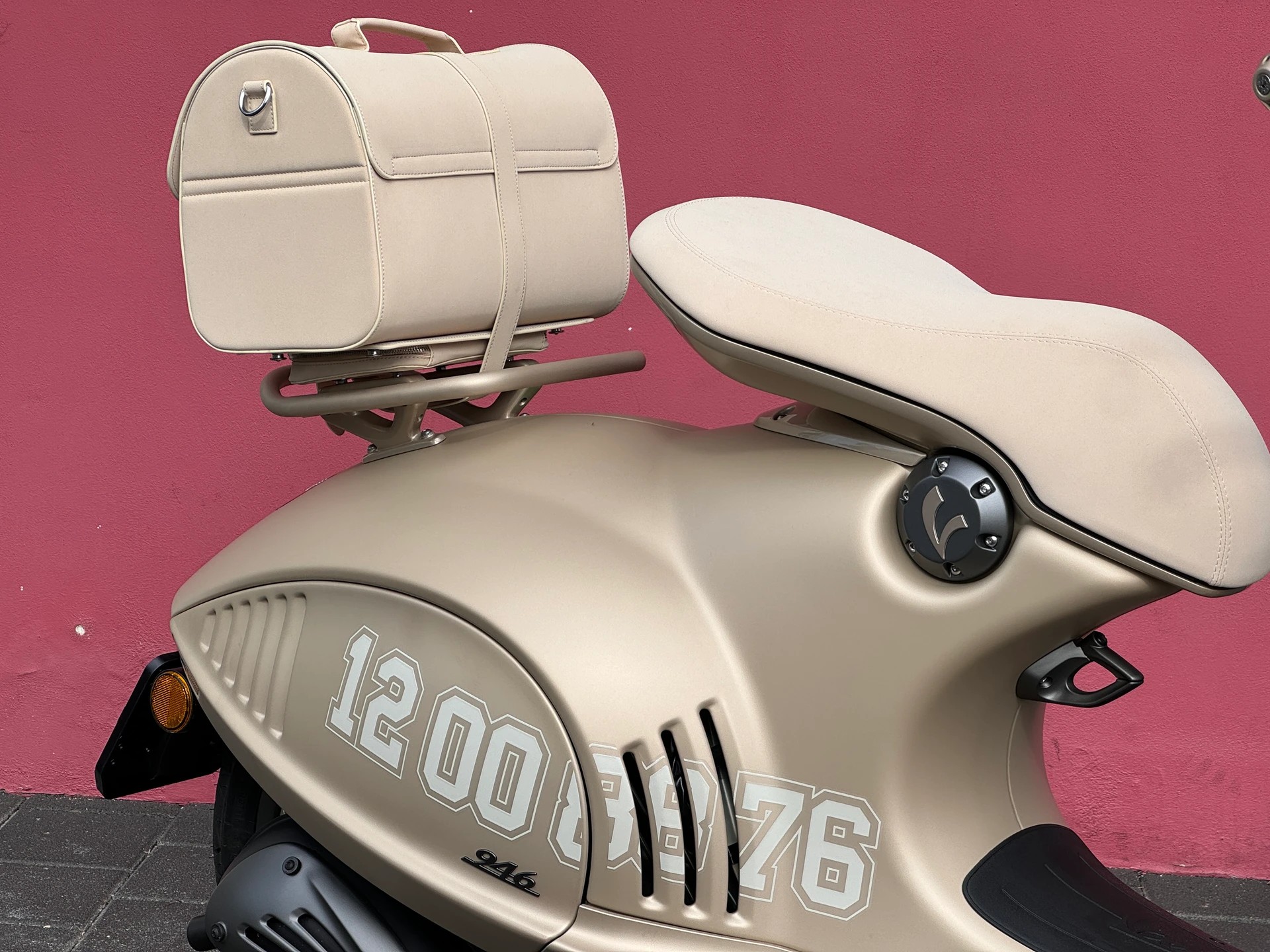 PIAGGIO Vespa 946 125 Dragon - 2