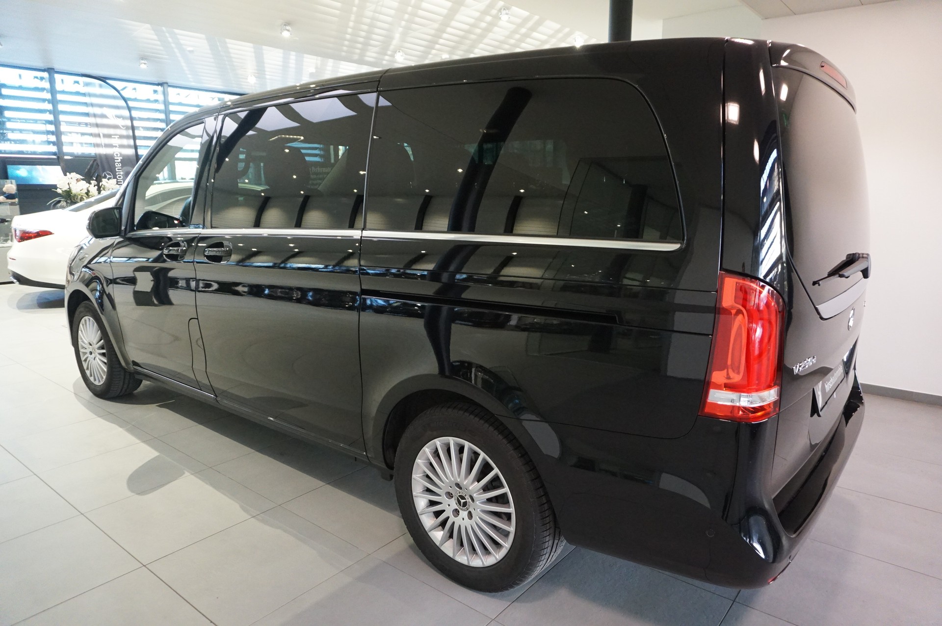 MERCEDES-BENZ V 250 d lang Avantgarde 4Matic G-Tronic - 8