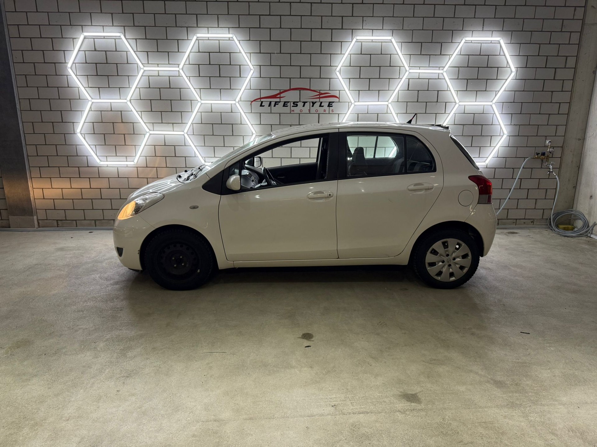 TOYOTA Yaris 1.4 D-4D Linea Luna - 2