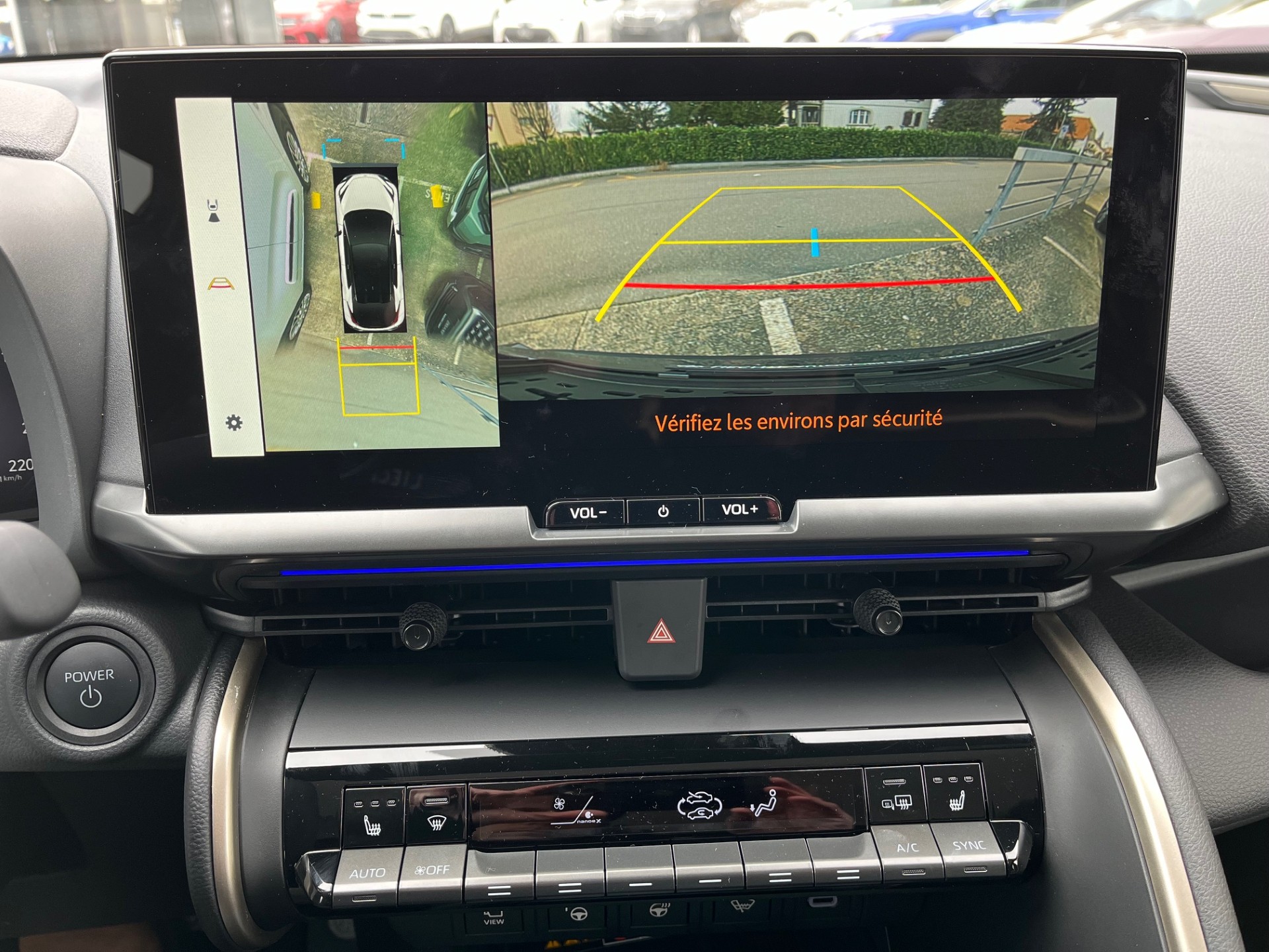 TOYOTA C-HR 2.0 HSD CVT Style 4WD - 15
