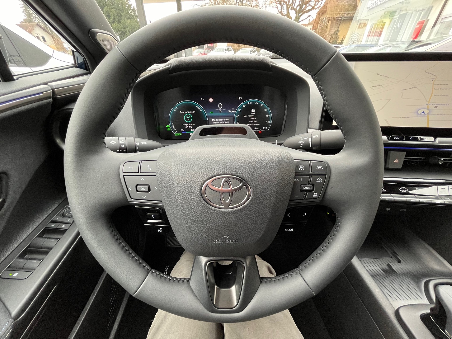 TOYOTA C-HR 2.0 HSD CVT Style 4WD - 13