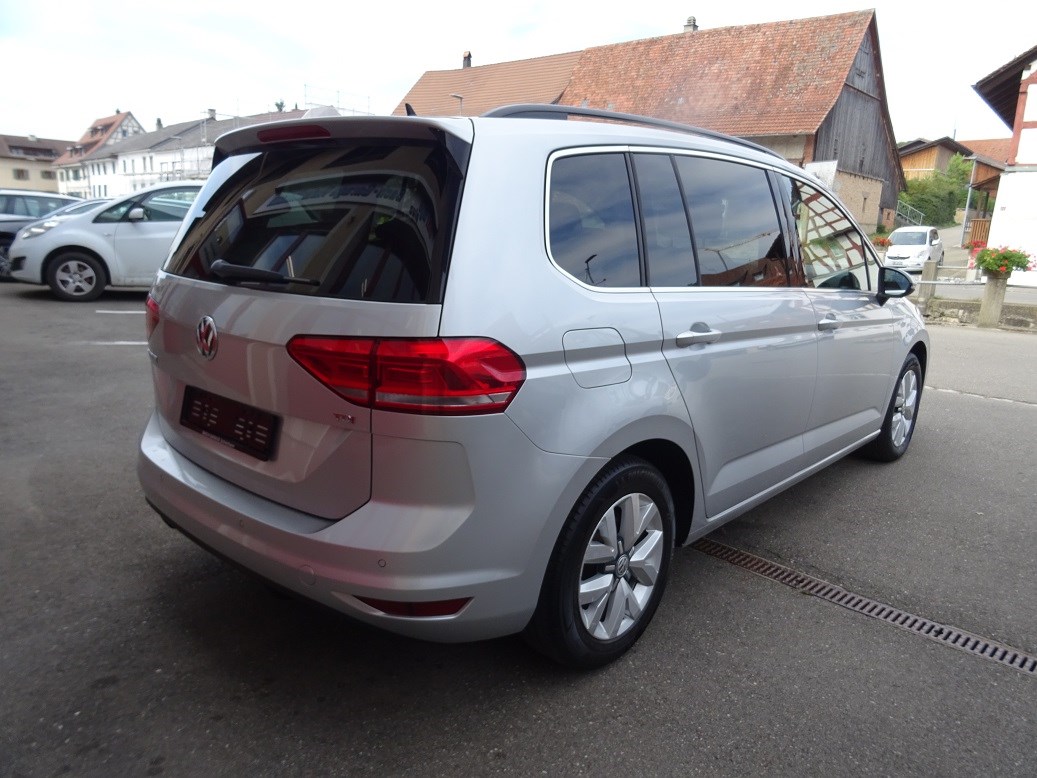 VW Touran 1.6 TDI SCR Comfortline - 3