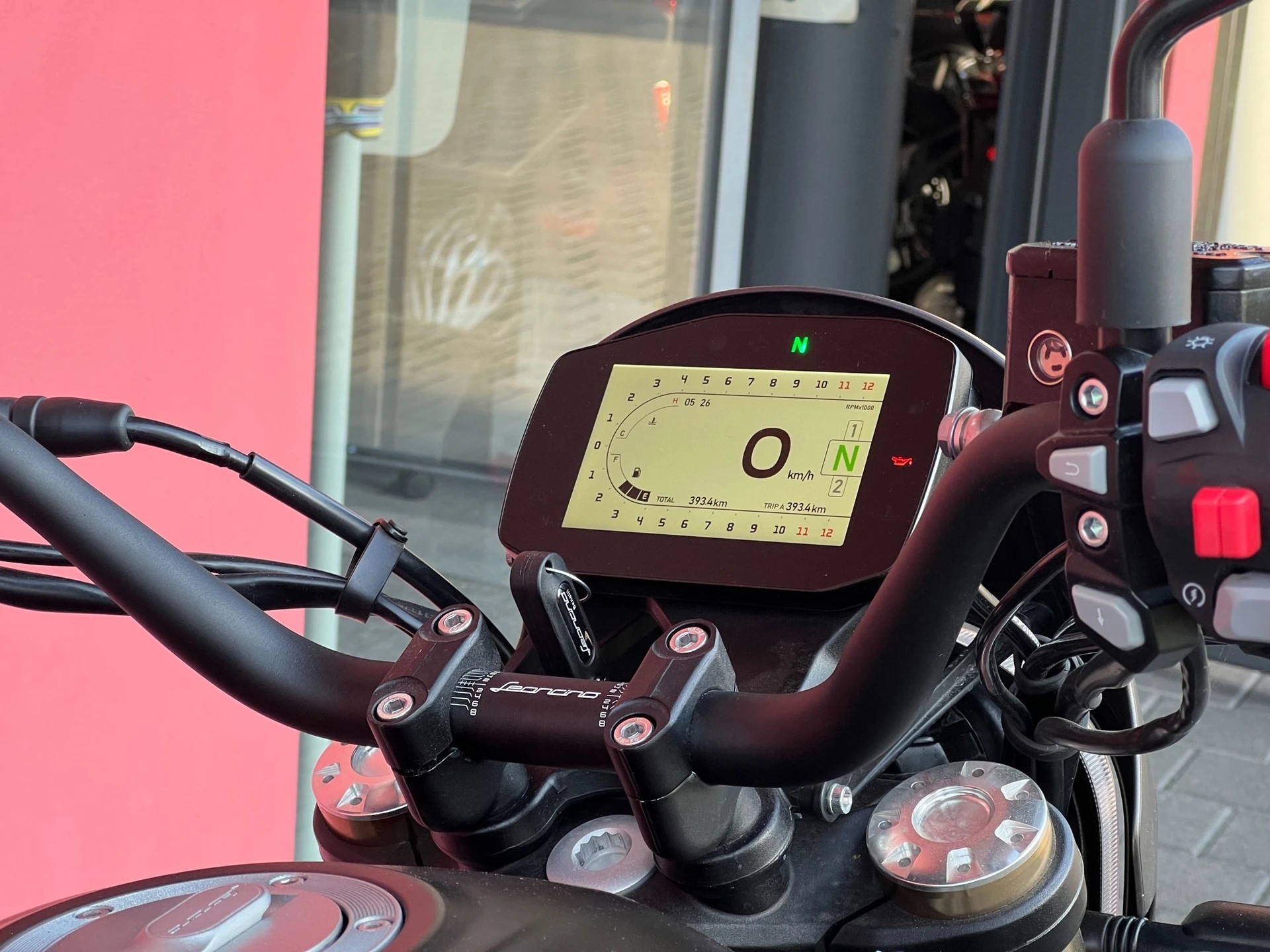 BENELLI Leoncino 800 T - 5