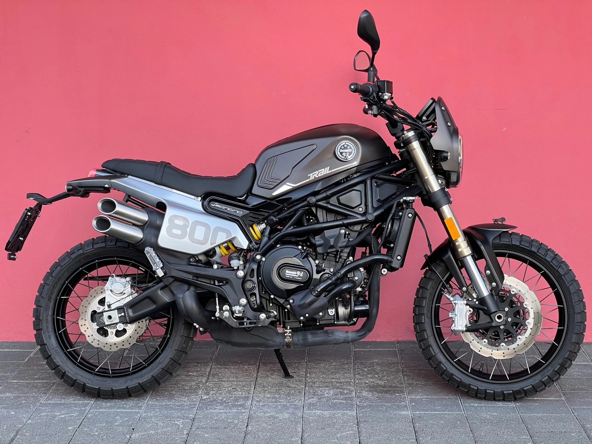 BENELLI Leoncino 800 T