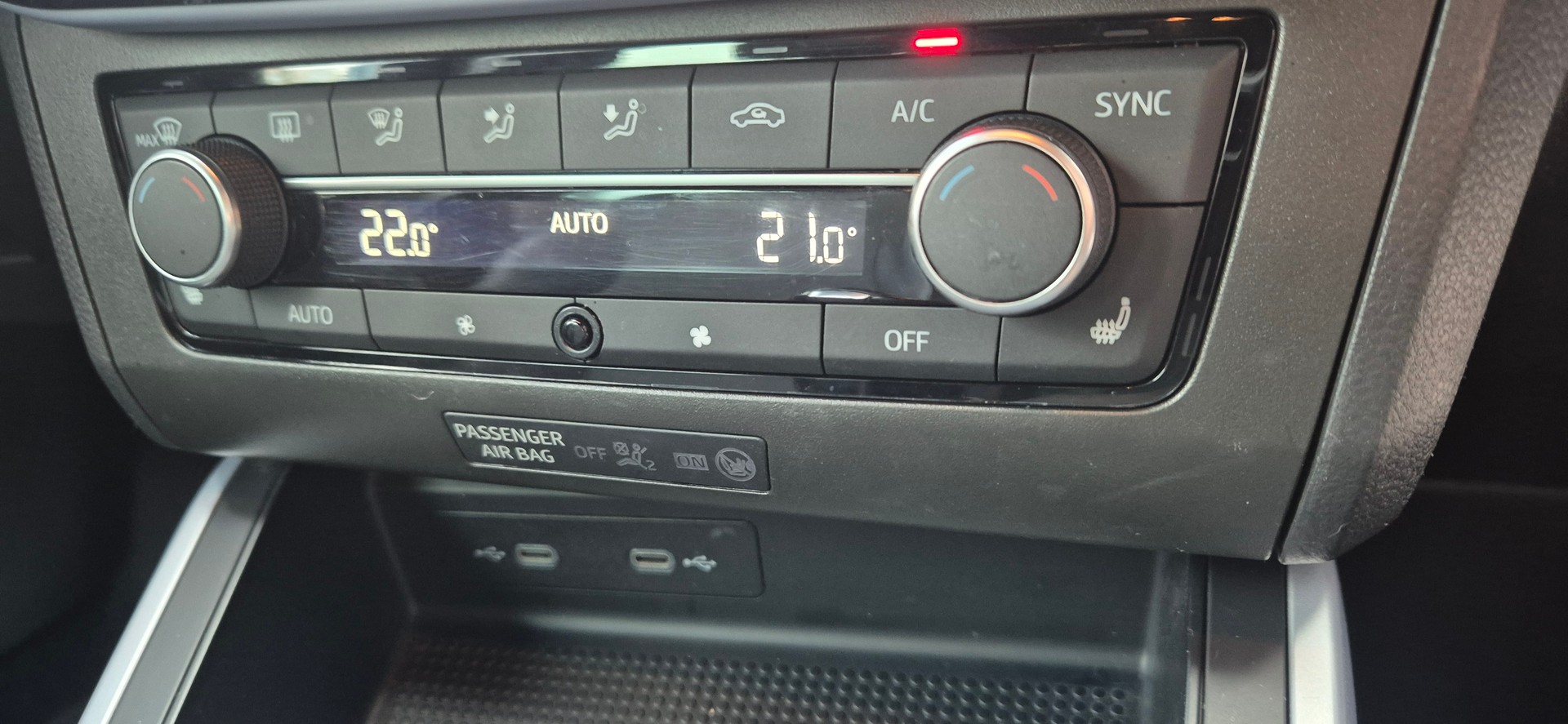 SEAT Arona 1.0 TSI Eco Hola FR DSG - 8