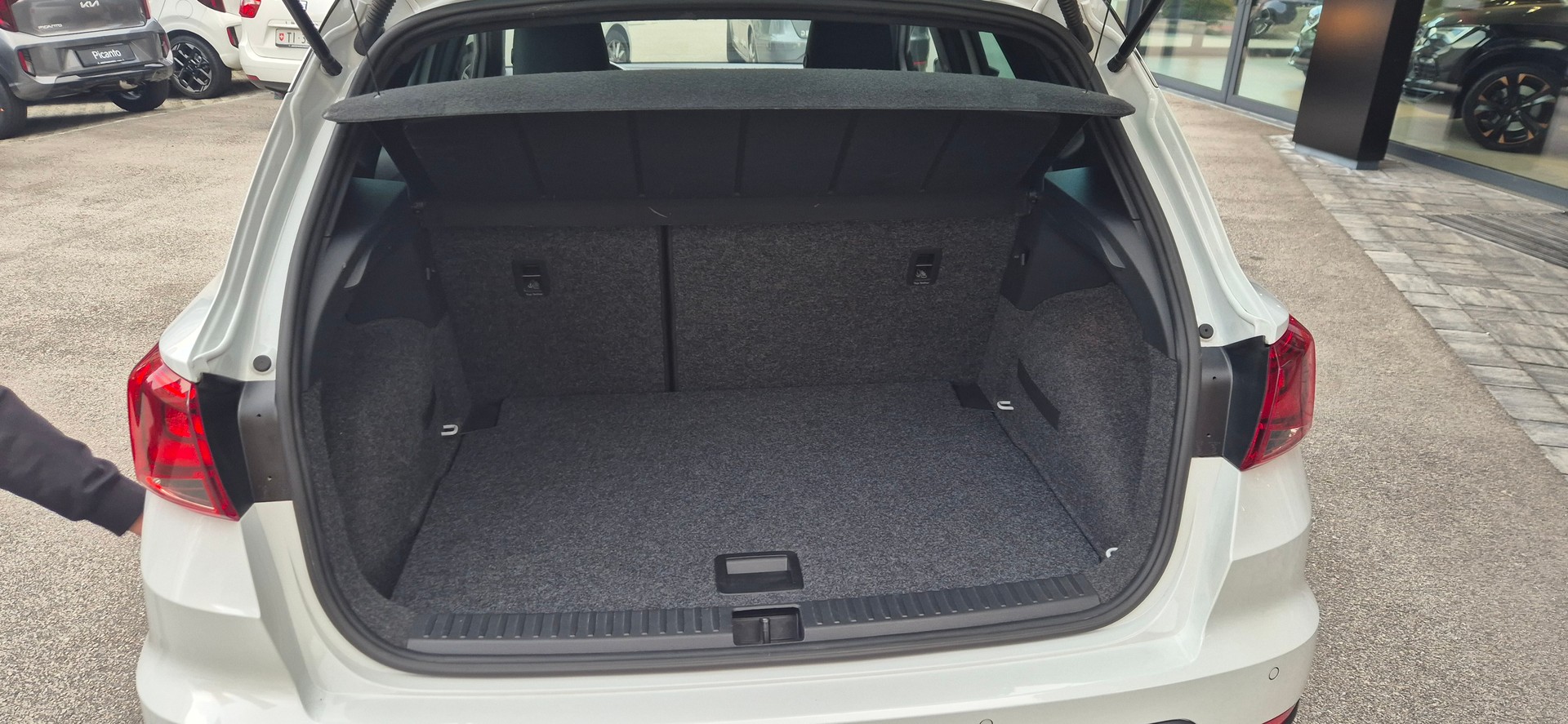 SEAT Arona 1.0 TSI Eco Hola FR DSG - 9