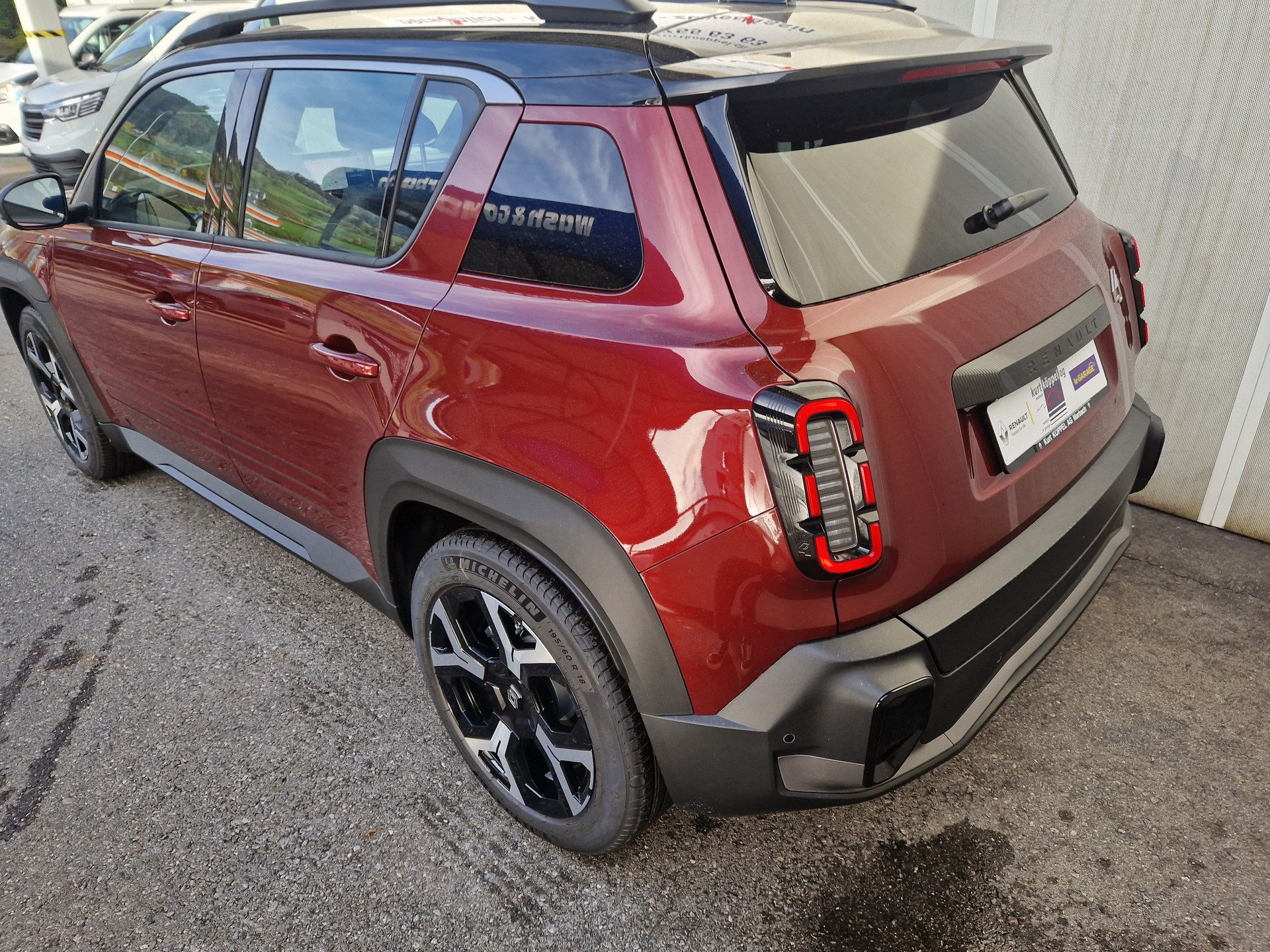 RENAULT R4 E-Tech Comfort Range 52 kWh Techno - 3