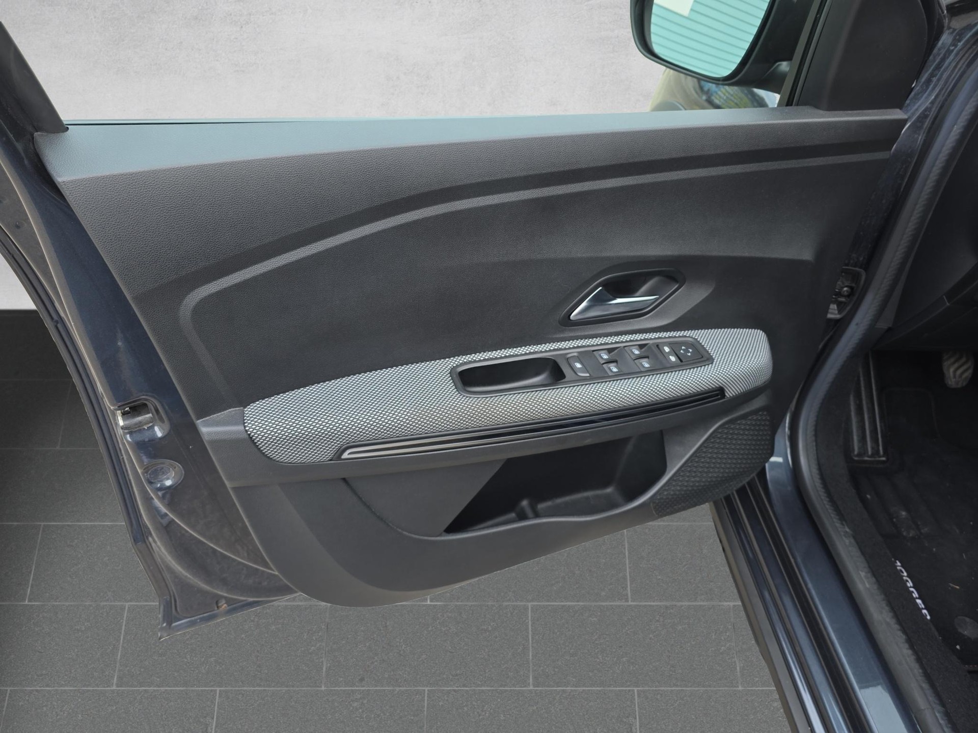 DACIA Jogger TCe 110 Extreme - 9